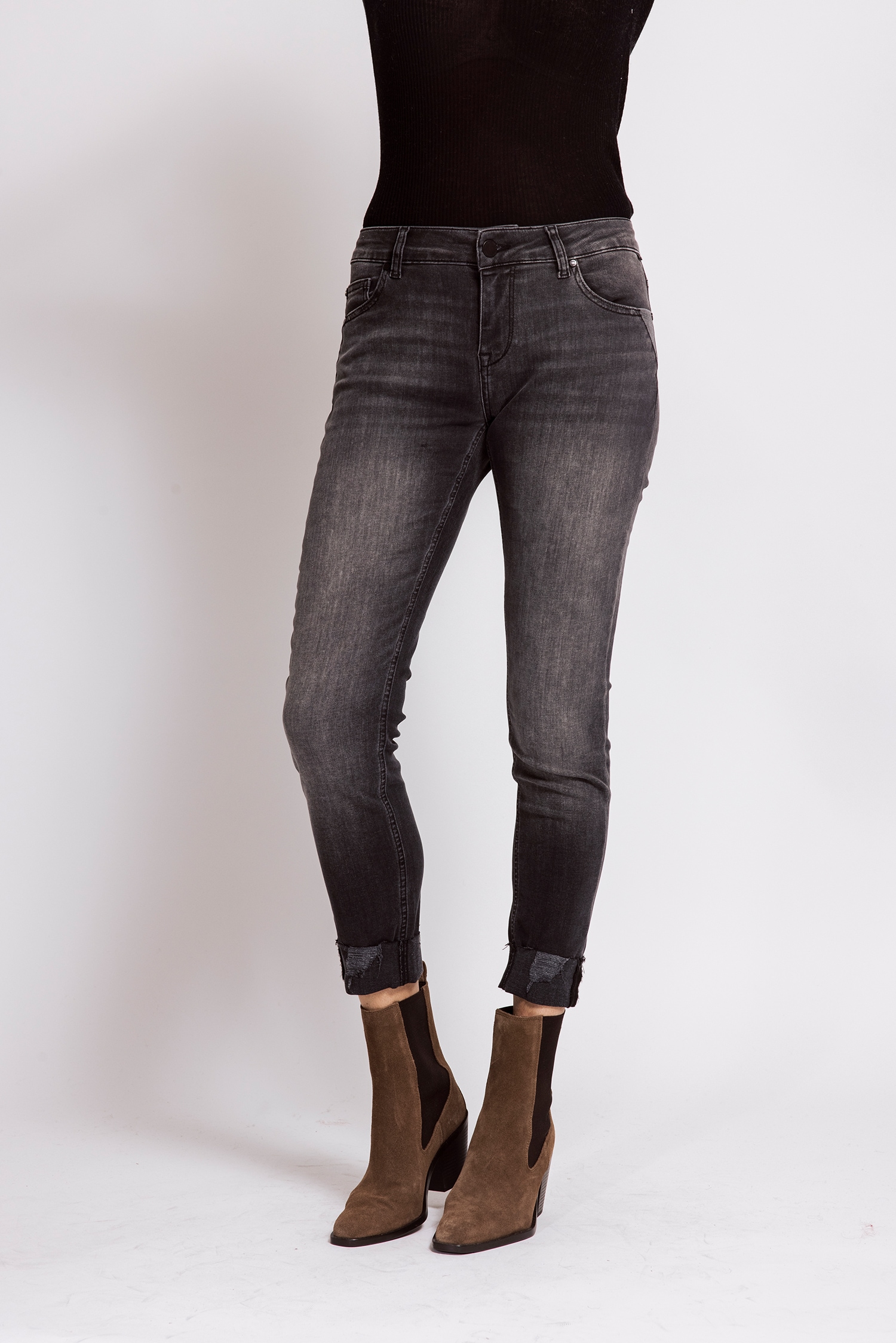 Zhrill Slim-fit-Jeans "NOVA" Casual Passform, mit Elasthan-Anteil, mit Gürtelschlaufen