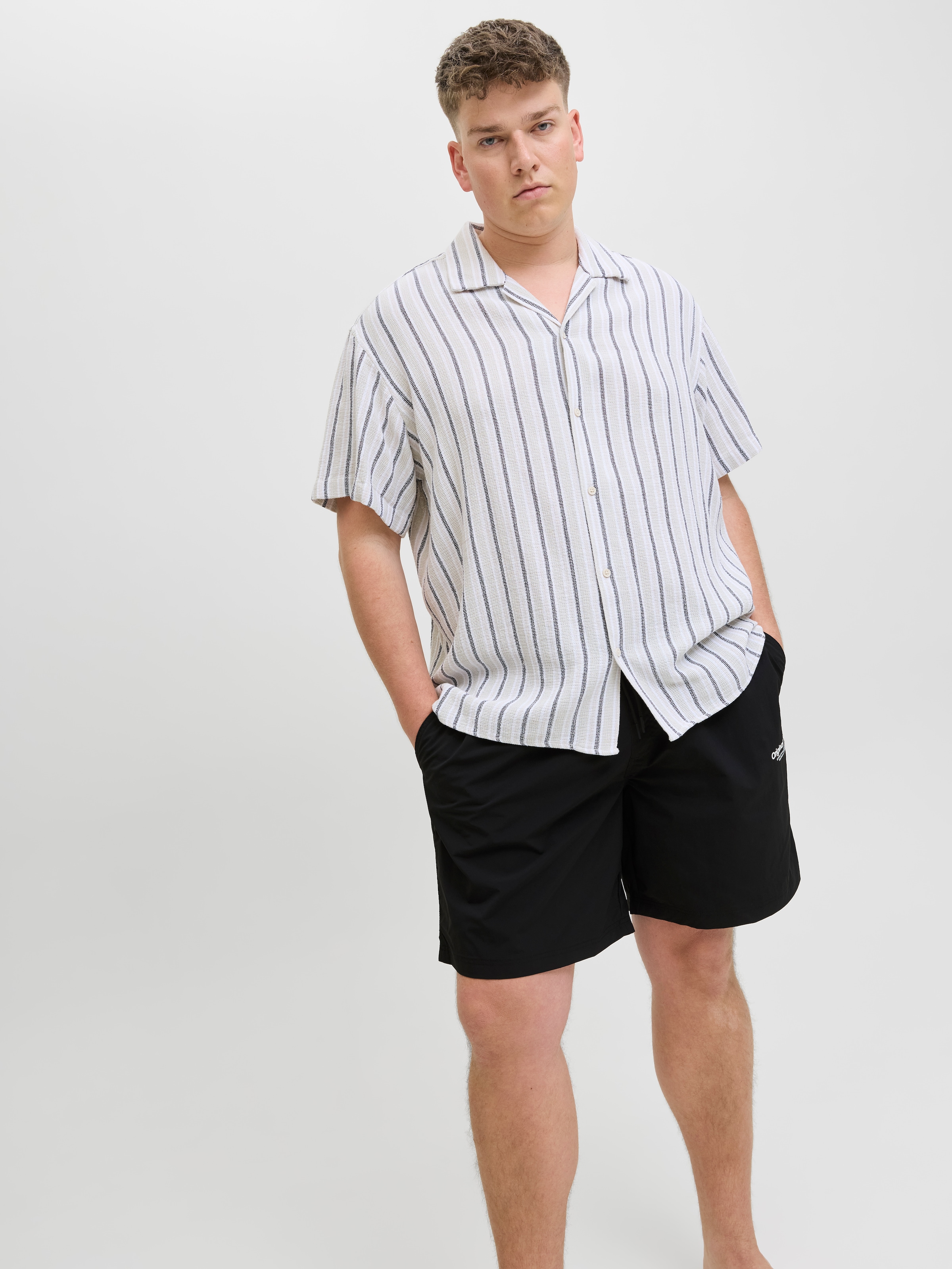 Jack & Jones PlusSize Badeshorts »JPSTNAXOS JJSWIM SHORTS VESTERBRO SN PLS«