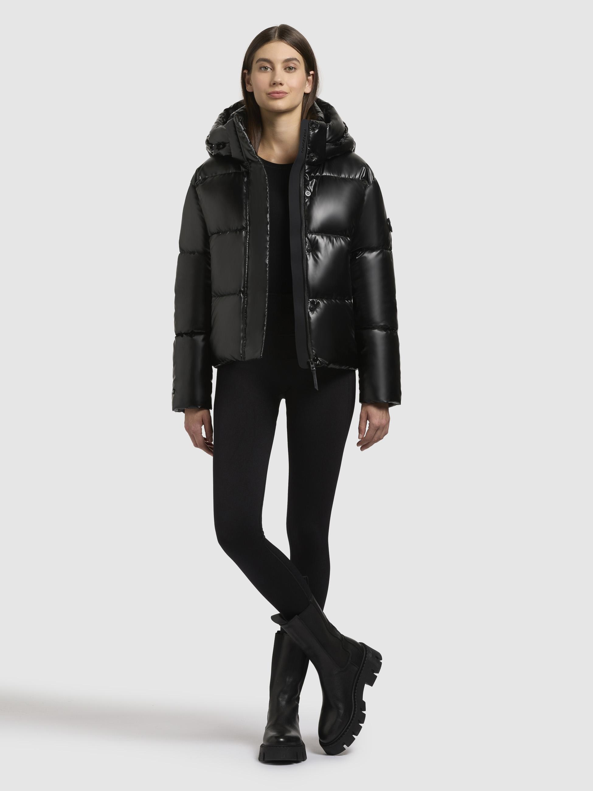 khujo Steppjacke »Devina Shiny-YM«, mit Kapuze, Glänzende kurze Winterjacke für Damen