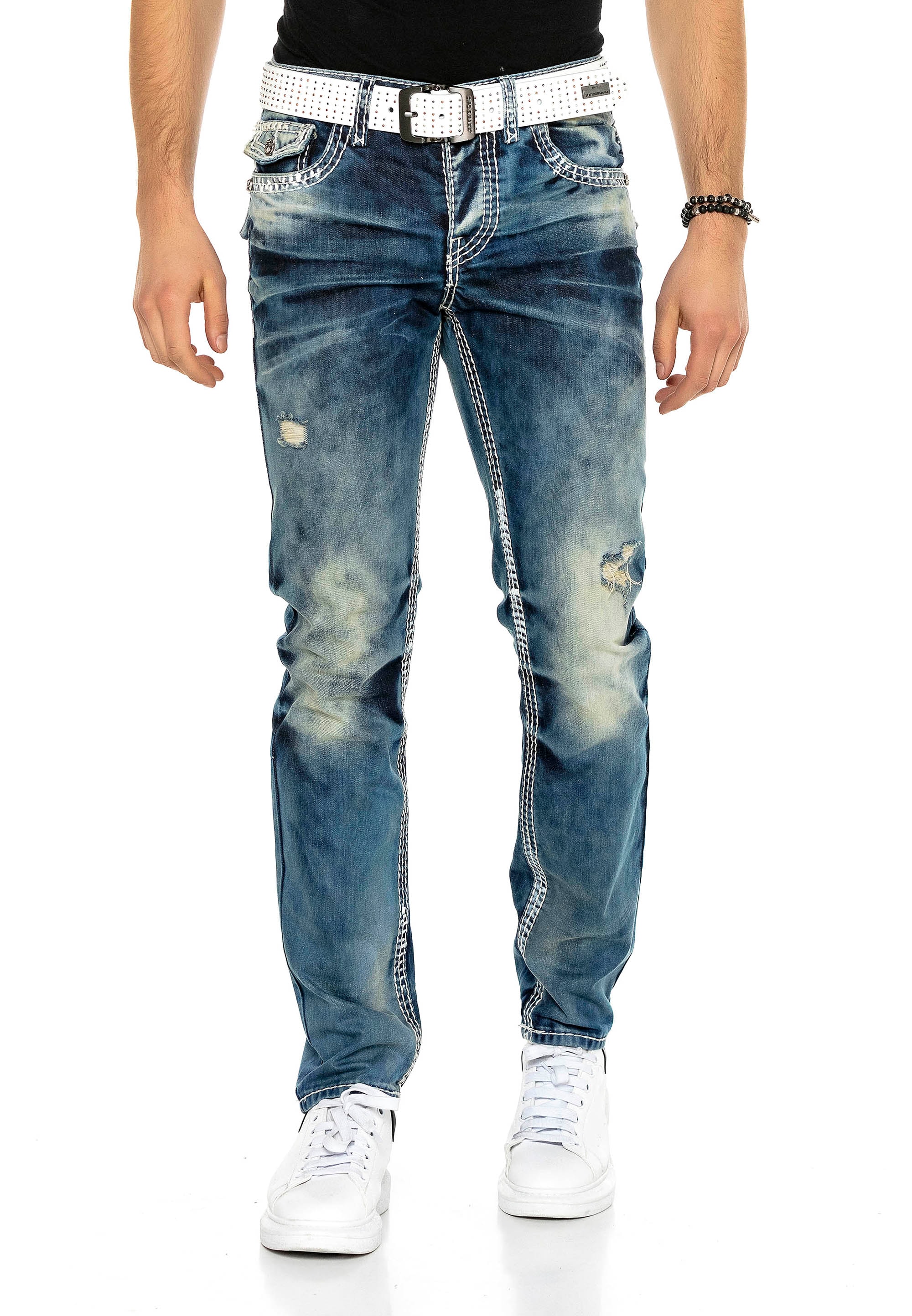 Bequeme Jeans, im coolen Used-Look Straight Fit