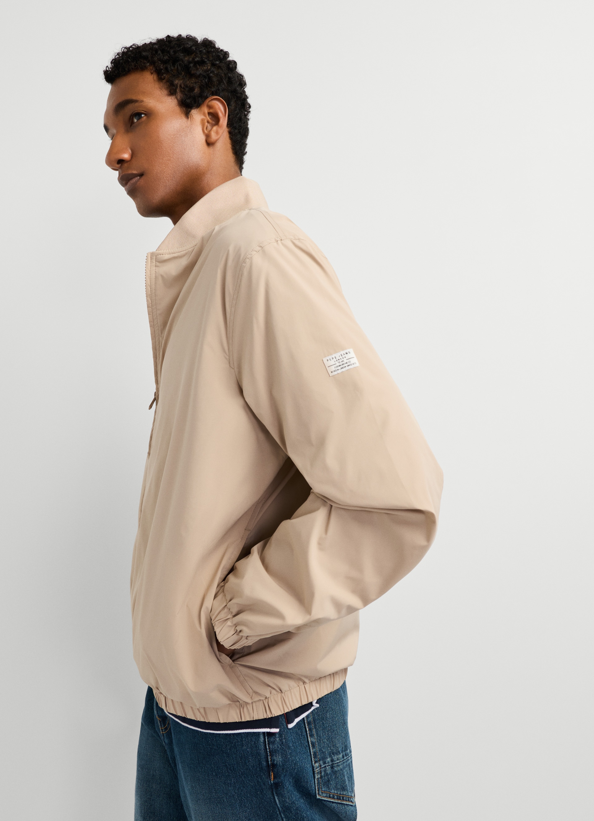 Pepe Jeans Bomberjacke »BELVEDERE« mit Stehkragen, Aufnäher