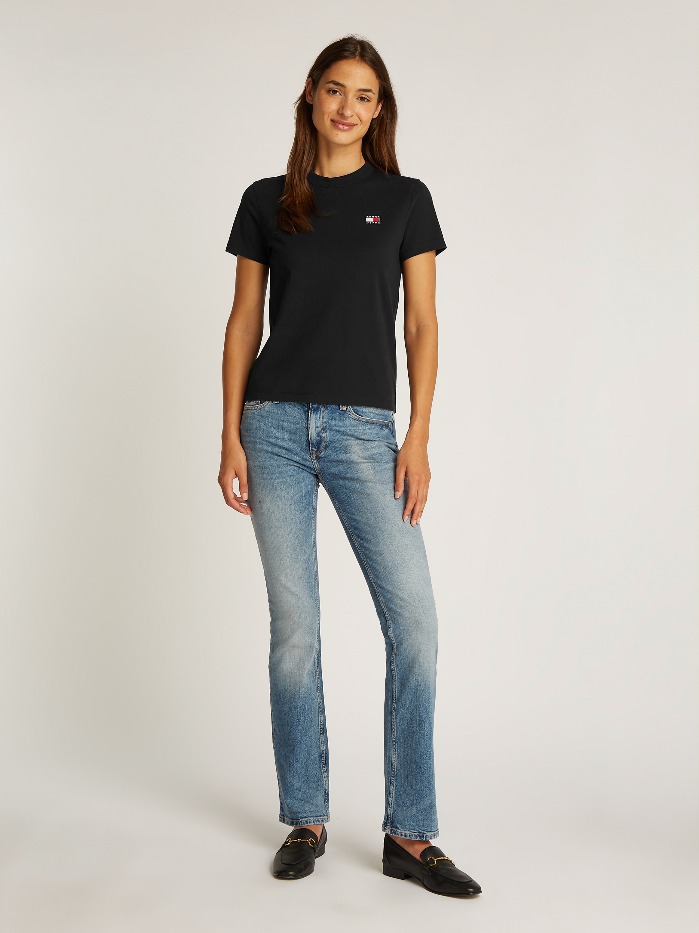 Tommy Jeans T-Shirt »TJW REG BADGE TEE«, mit Logo-Badge