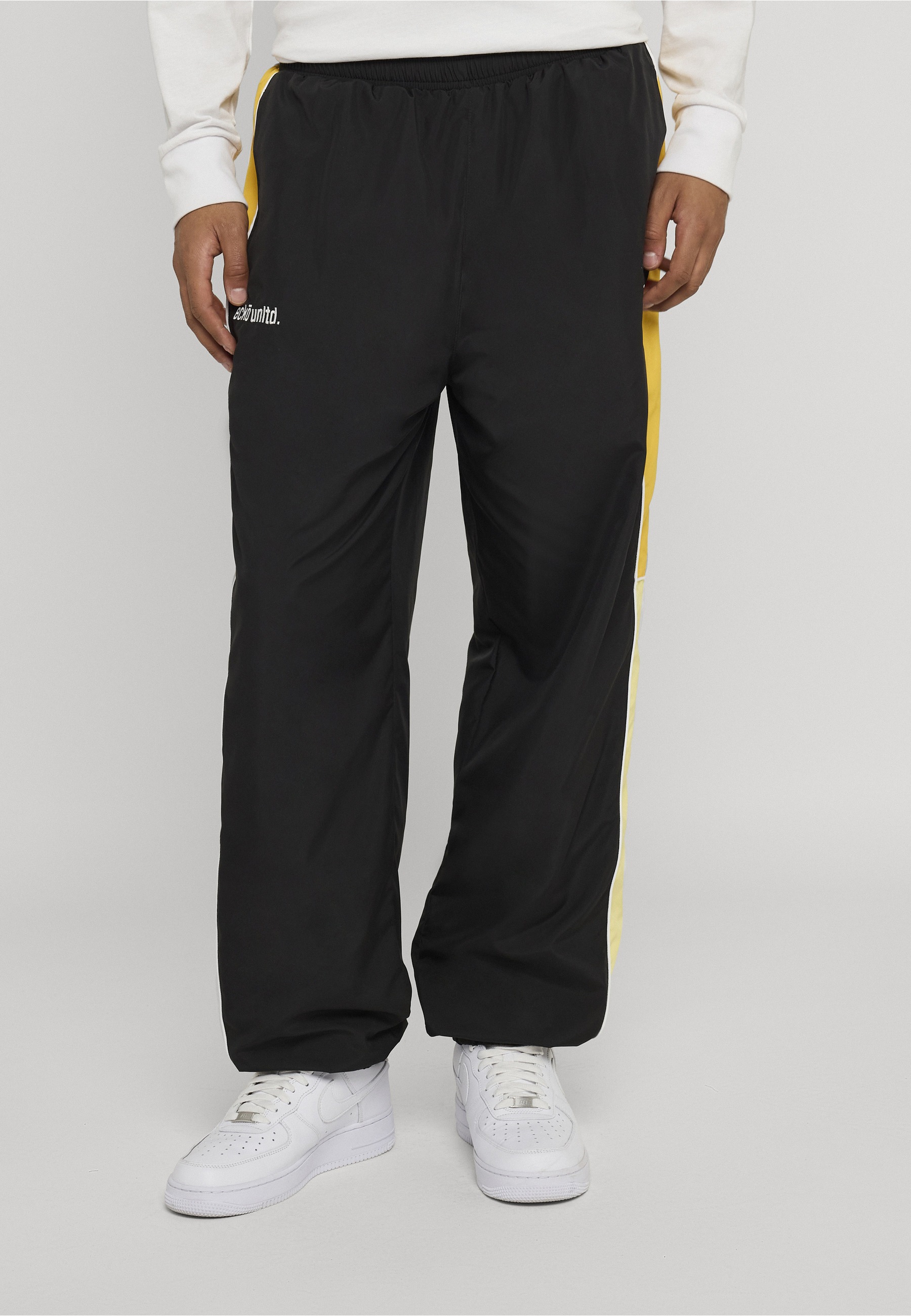 Ecko Unltd. Trekkinghose »Ecko Unltd. Classic Relaxed Trackpants«