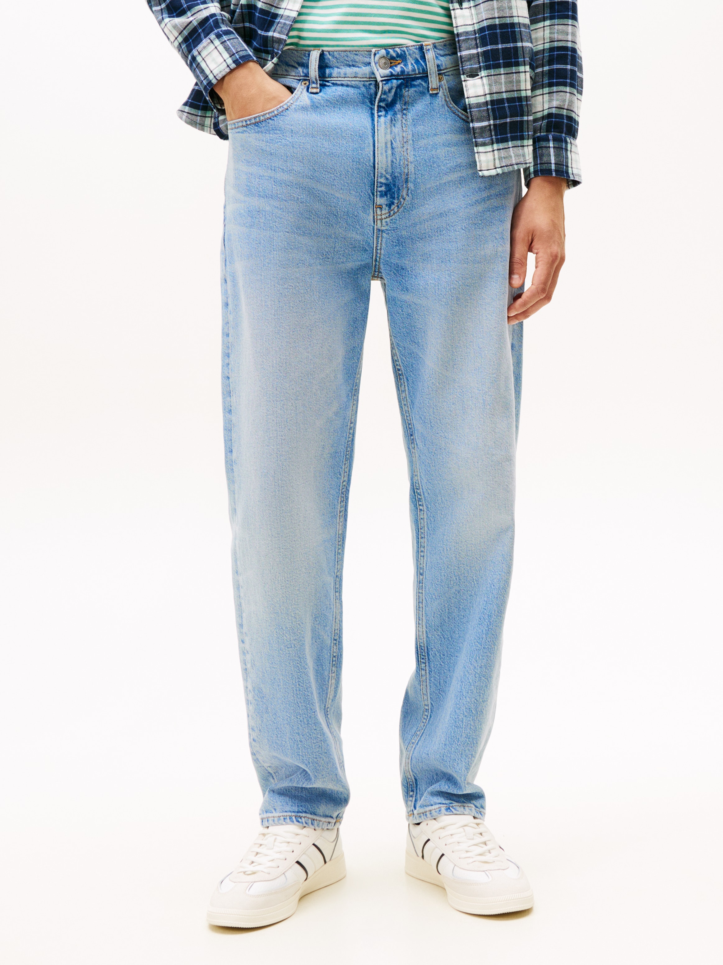 Tommy Jeans Regular-fit-Jeans "SONNY" Tapered Leg, mit Fade-Effekten günstig online kaufen