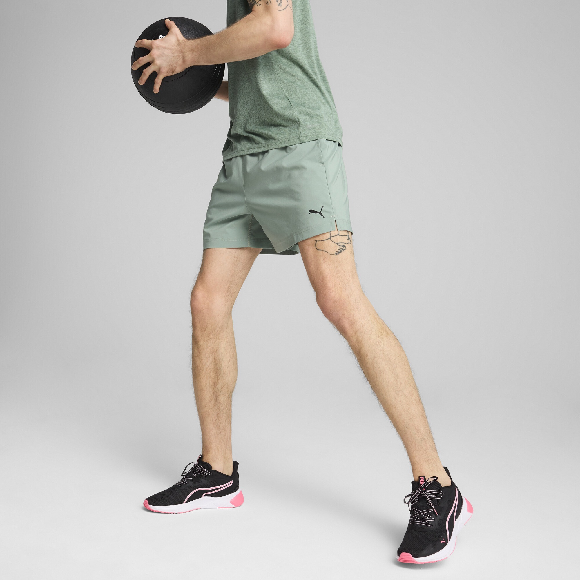 PUMA Trainingsshorts »TAD ESSENTIALS 5" Shorts Herren«