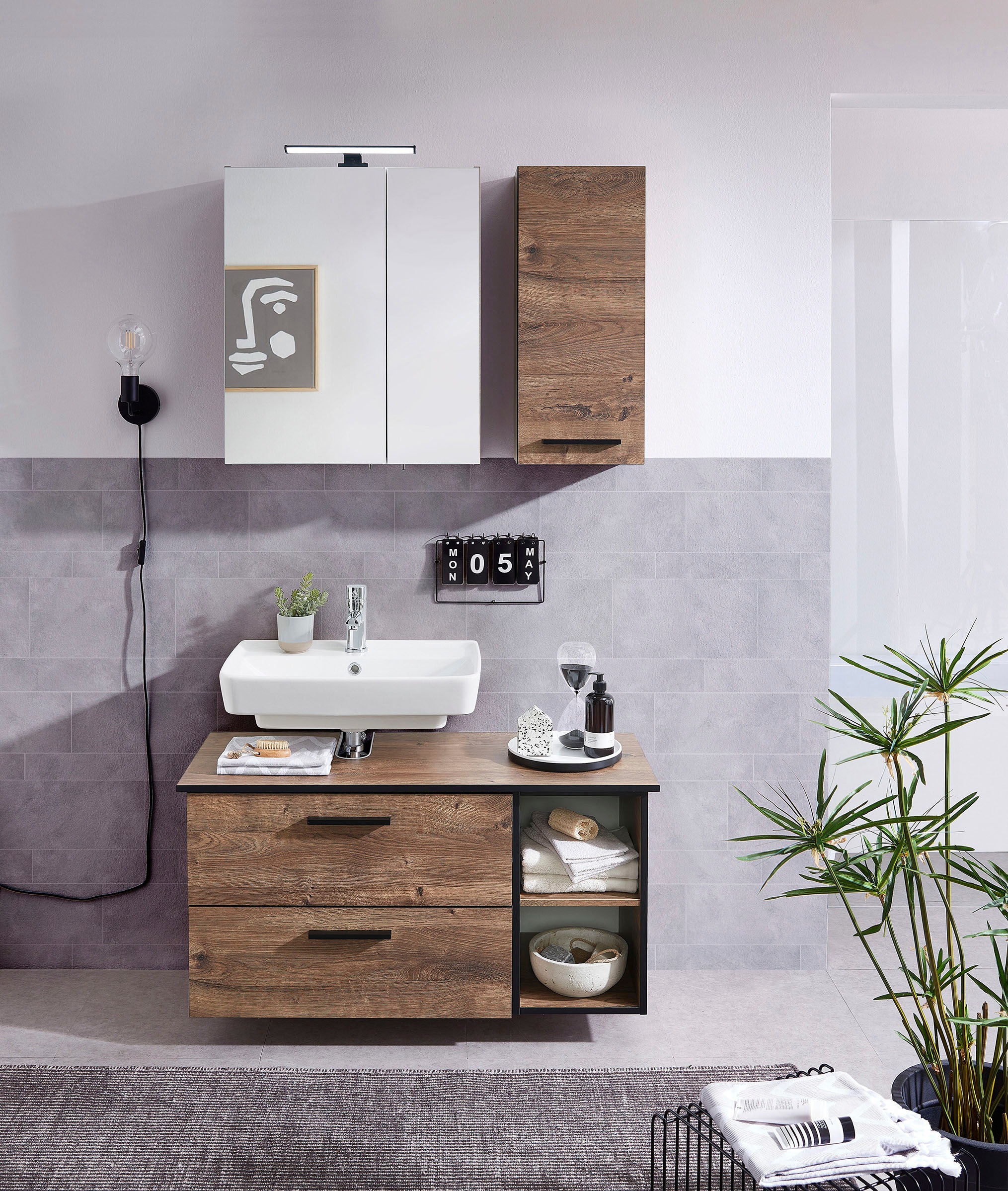 Saphir Spiegelschrank »Quickset 374 Badschrank, 2 Spiegeltüren, 2 Einlegeböden, 60 cm breit«, inkl. LED-Beleuchtung, Türdämpfer, Schalter-/Steckdosenkombination