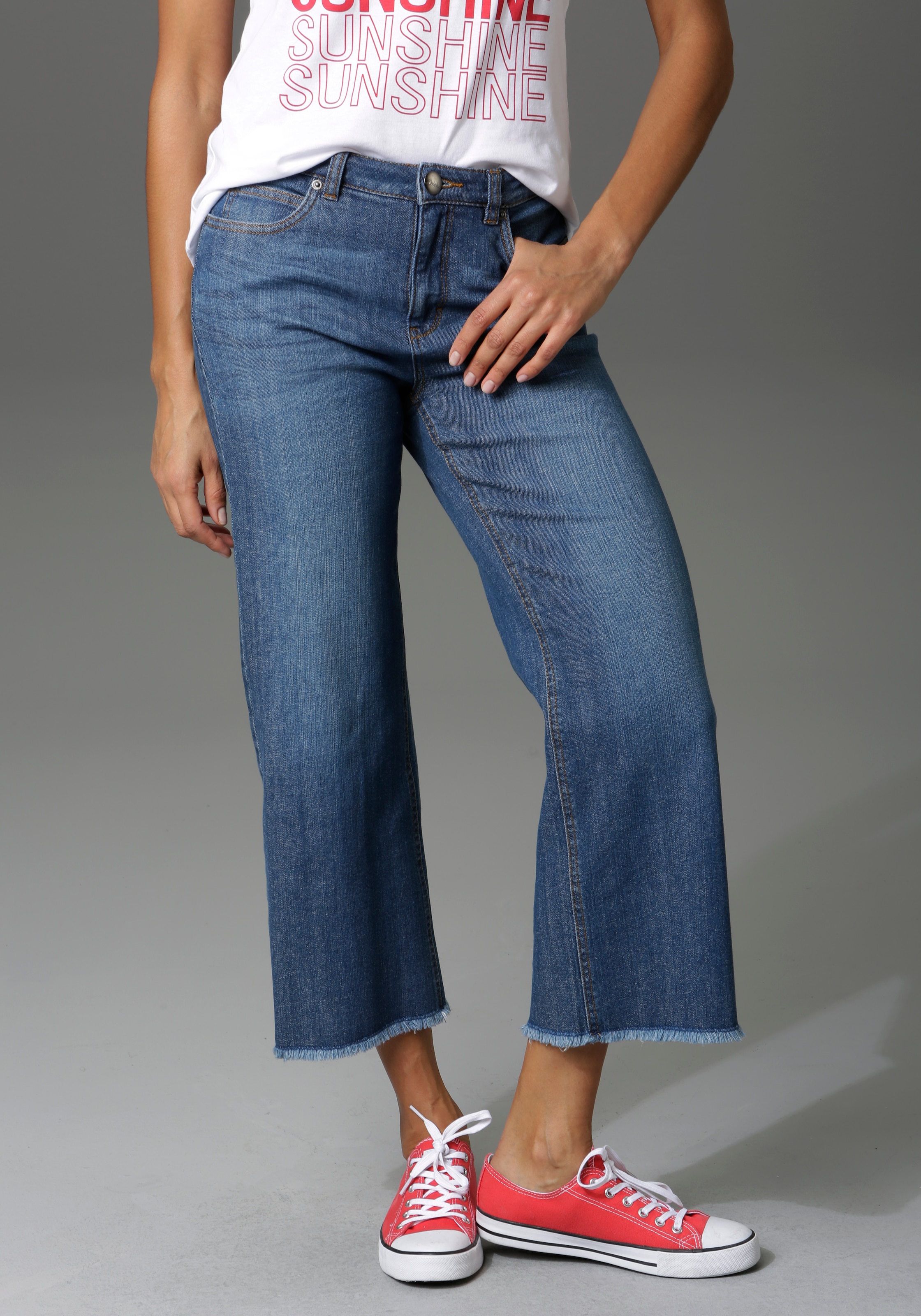 leicht Beinabschluss Aniston CASUAL kaufen 7/8-Jeans, | mit für BAUR ausgefranstem