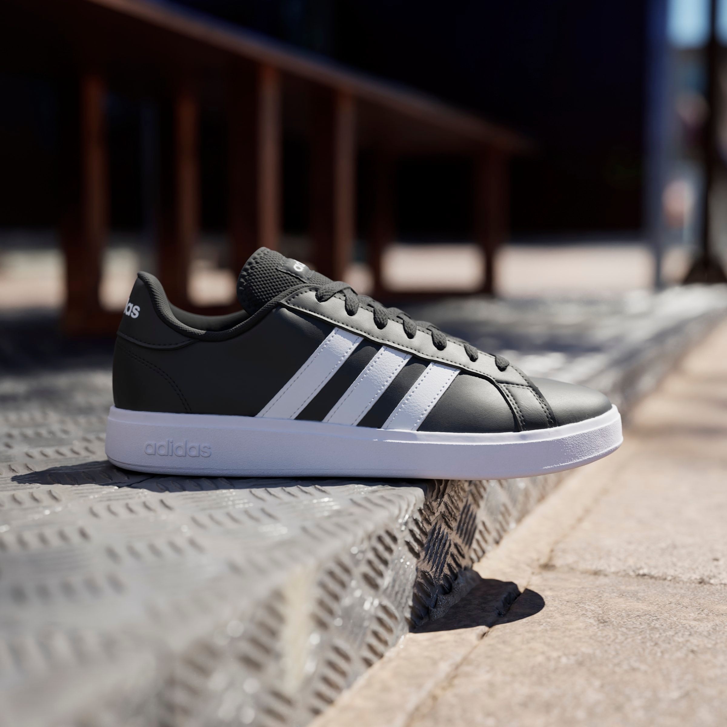 adidas Sportswear Sneaker »GRAND COURT TD LIFESTYLE COURT CASUAL«, Design auf den Spuren des adidas Superstar