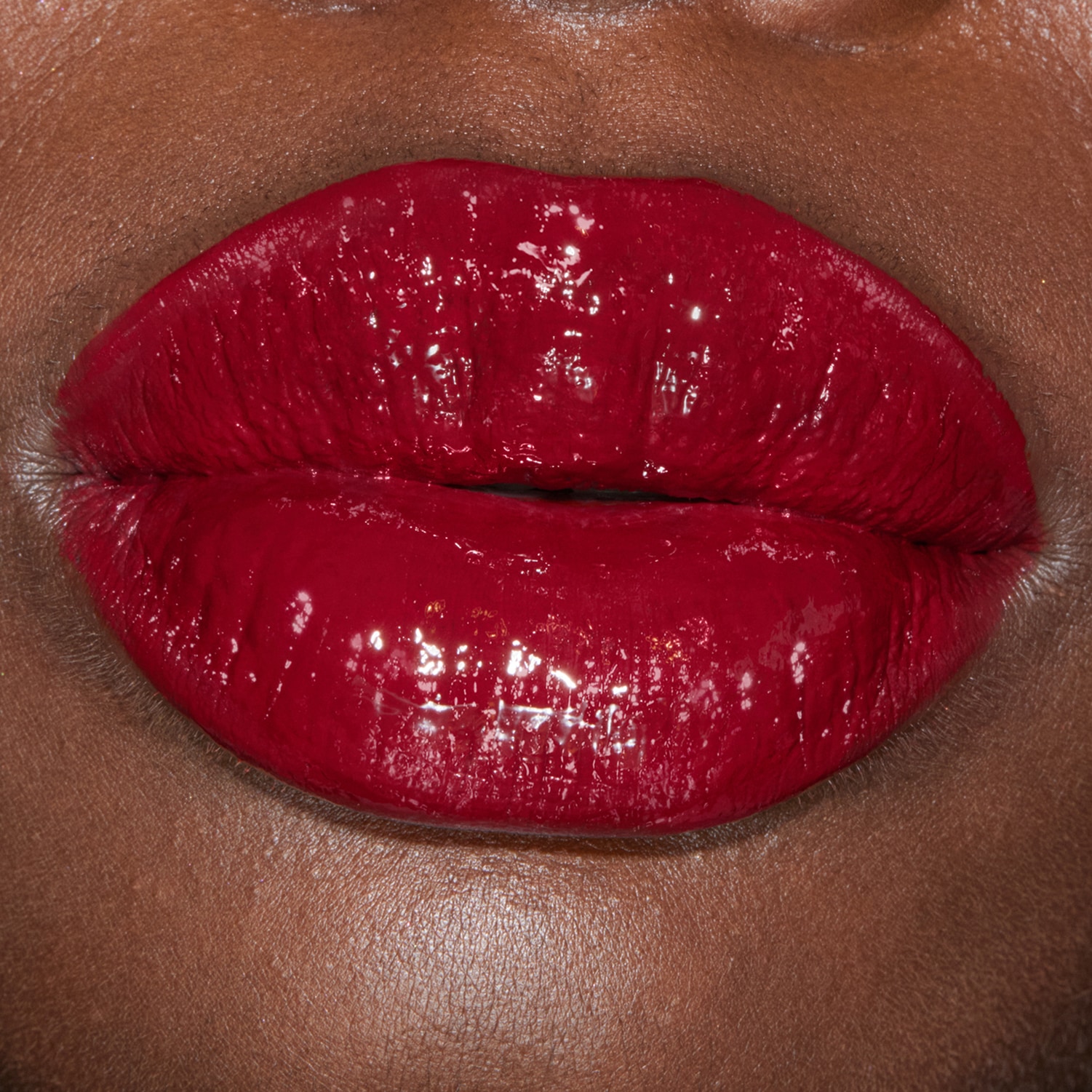MAYBELLINE NEW YORK Lippenstift »SUPER STAY VINYL INK« mit mattem Finish, flüssige Textur, bis zu 16h Halt