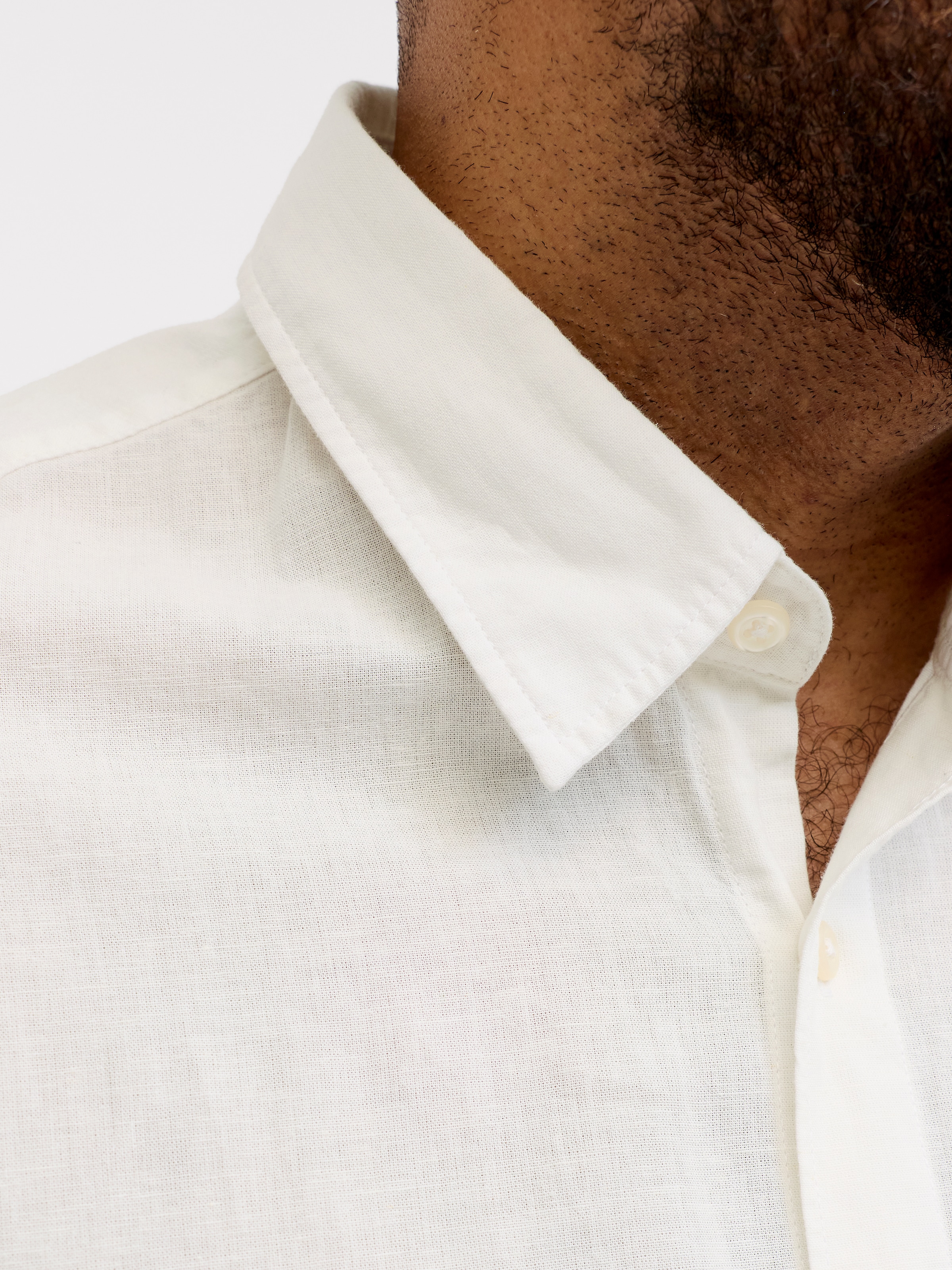 Jack & Jones PlusSize Langarmhemd »JJEBREEZE LINEN BLEND SHIRT L/S SN PLS« mit auffälliger Knopfleiste