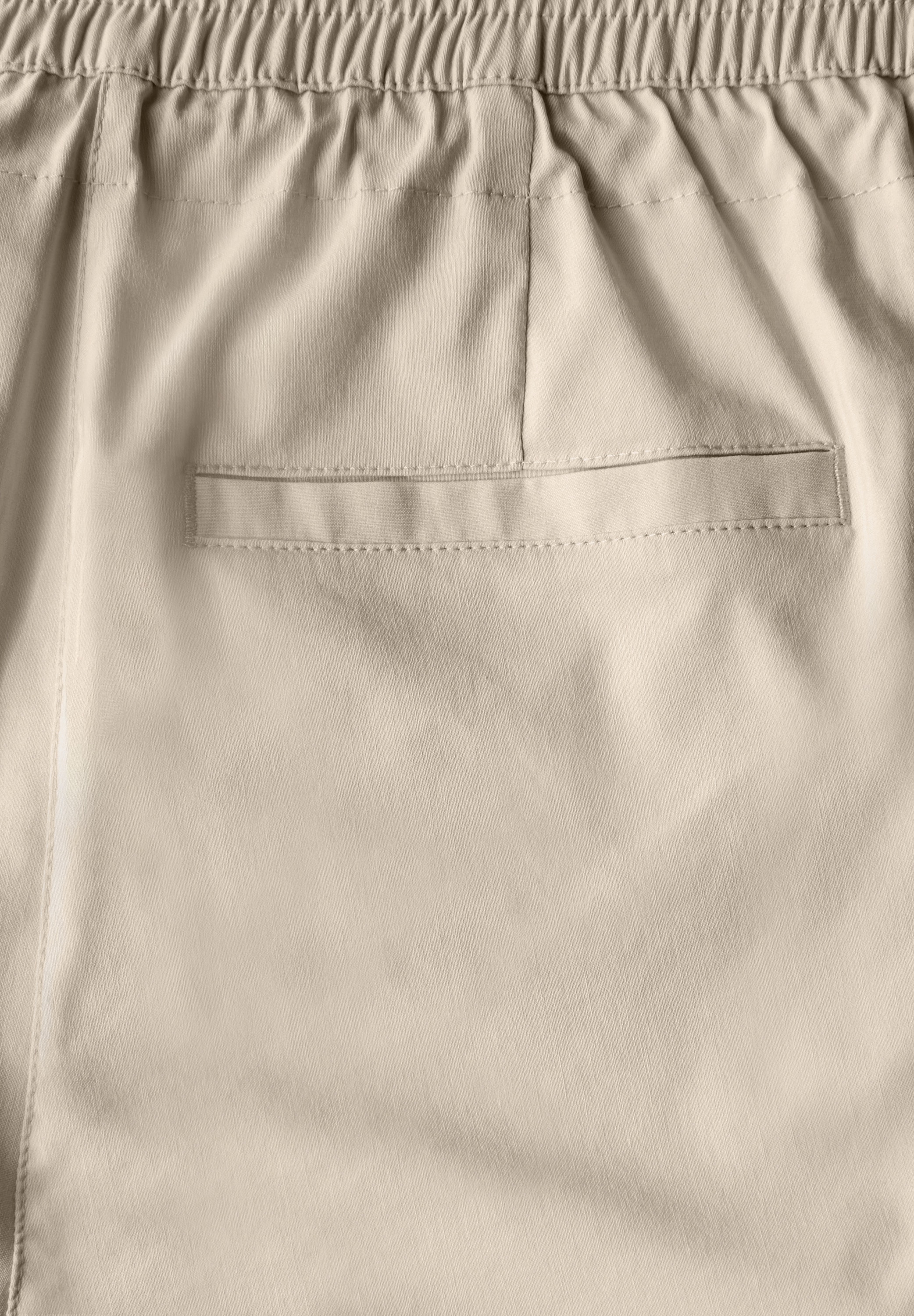 Cecil Shorts, Middle Waist