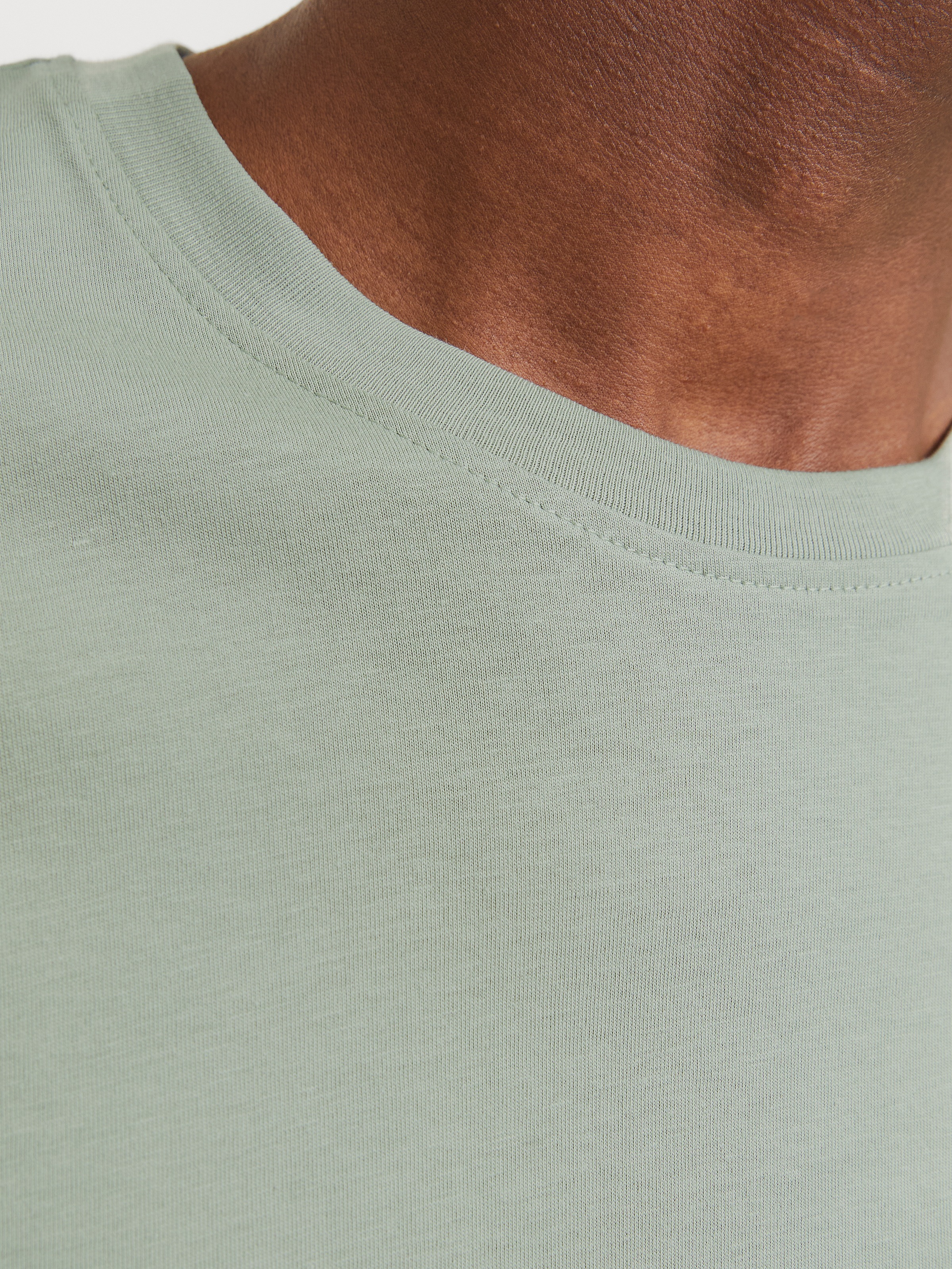 Jack & Jones Rundhalsshirt "JJESTAR mit Pigmentprint und Baumwollgefühl", b günstig online kaufen