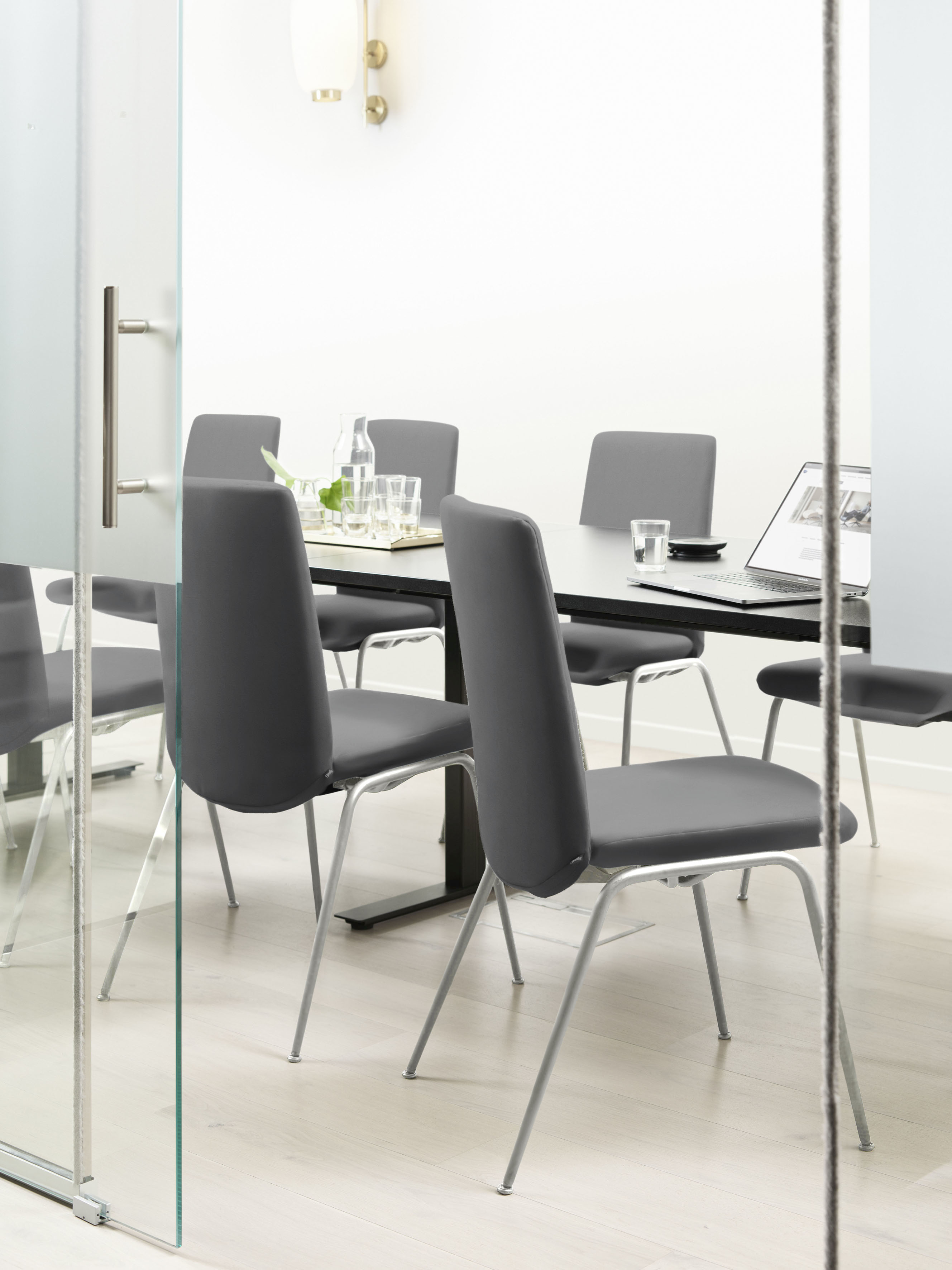 Stressless Polsterstuhl "Laurel" () Low Back, Größe M, mit Beinen aus Stahl in Chrom glänzend