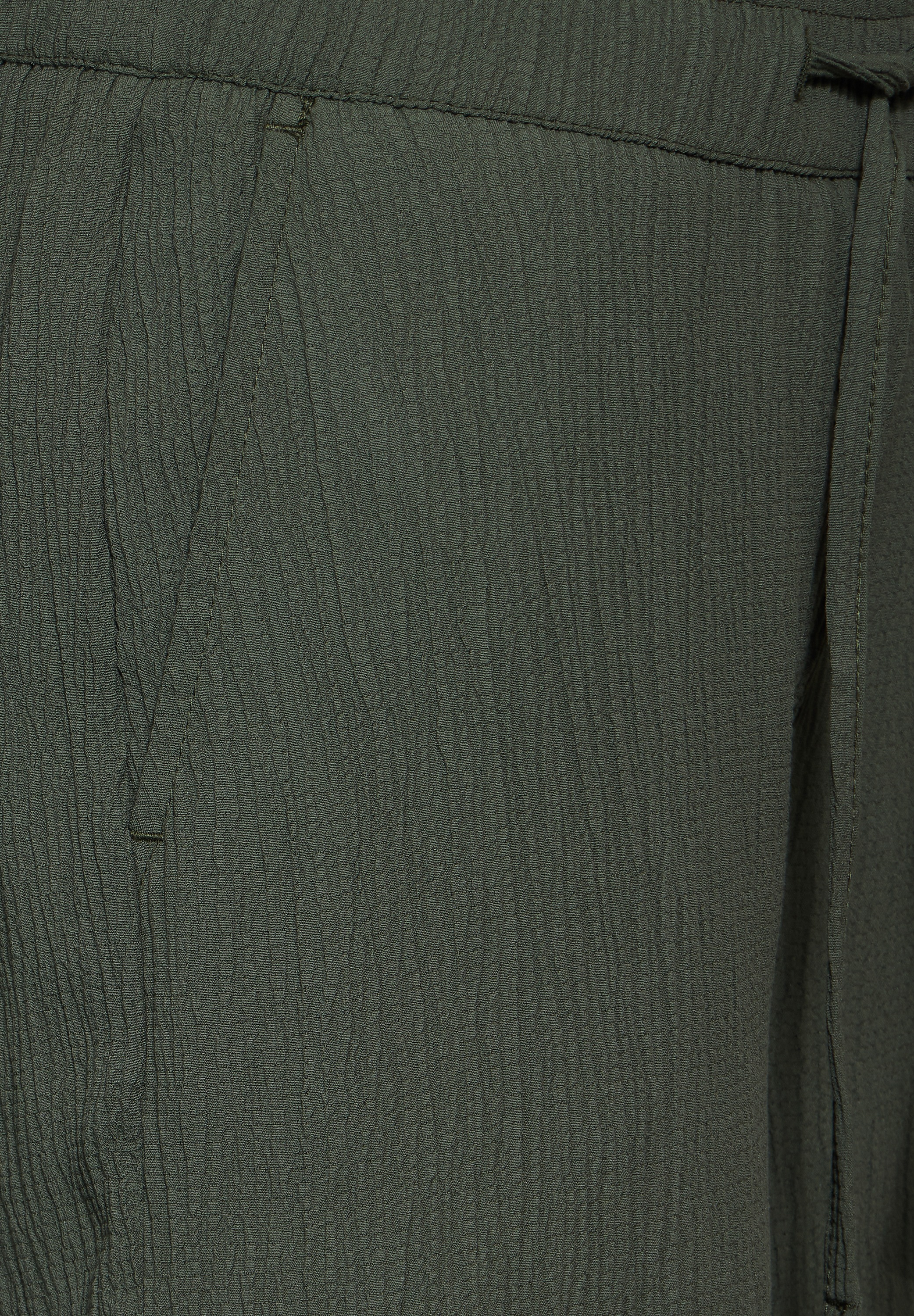 Cecil Shorts, softer Materialmix