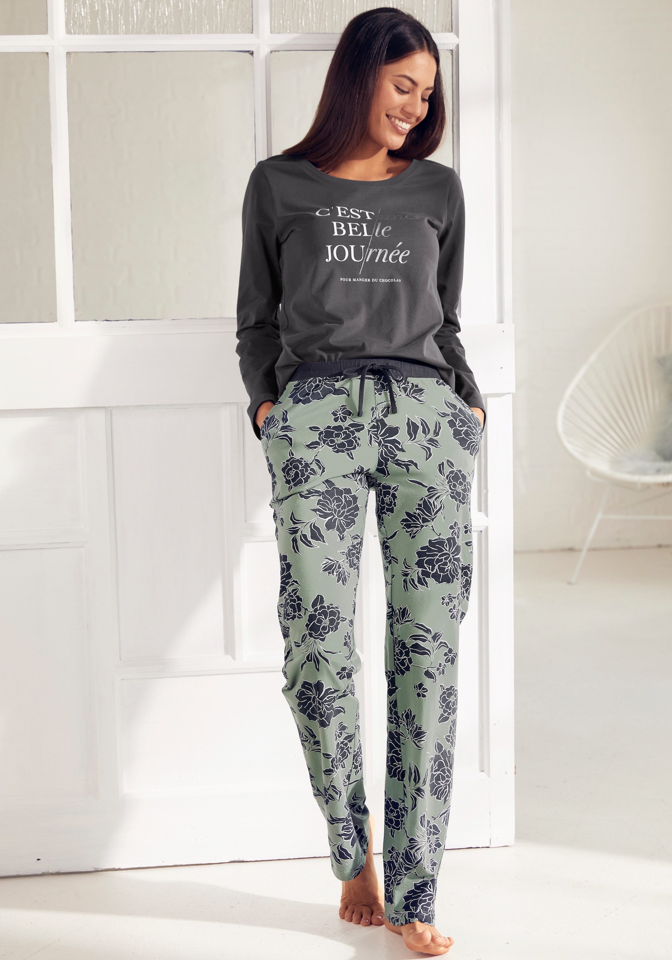 Vivance Dreams Pyjama, (2 tlg., 1 Stück), mit großem Blumen-Druck online  bestellen | BAUR