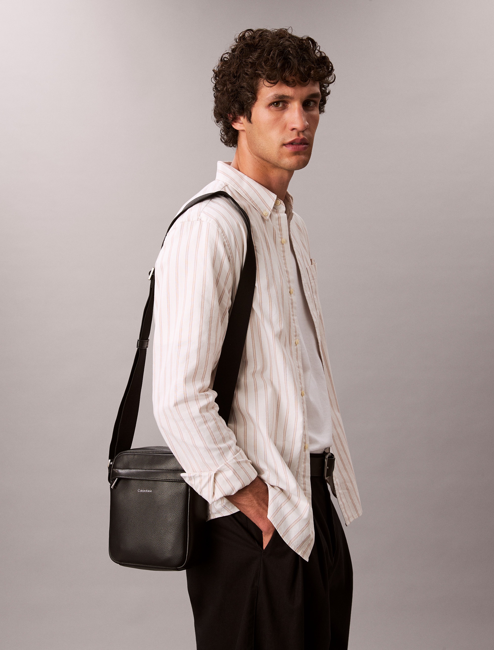 Calvin Klein Umhängetasche "RAISED REPORTER", Herren Minibag, Crossbodybag, günstig online kaufen