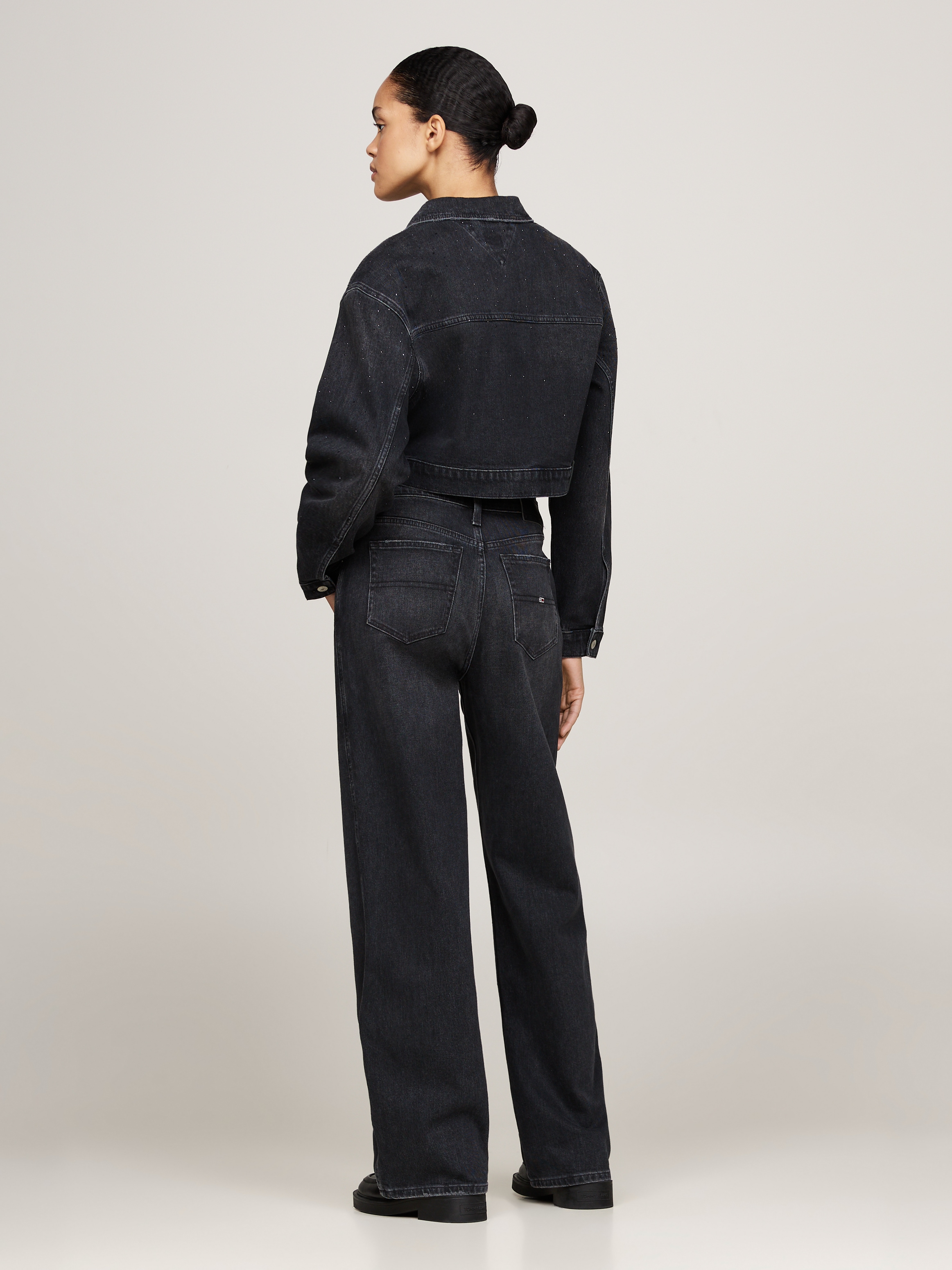Tommy Jeans Loose-fit-Jeans, mit Logo-Badge
