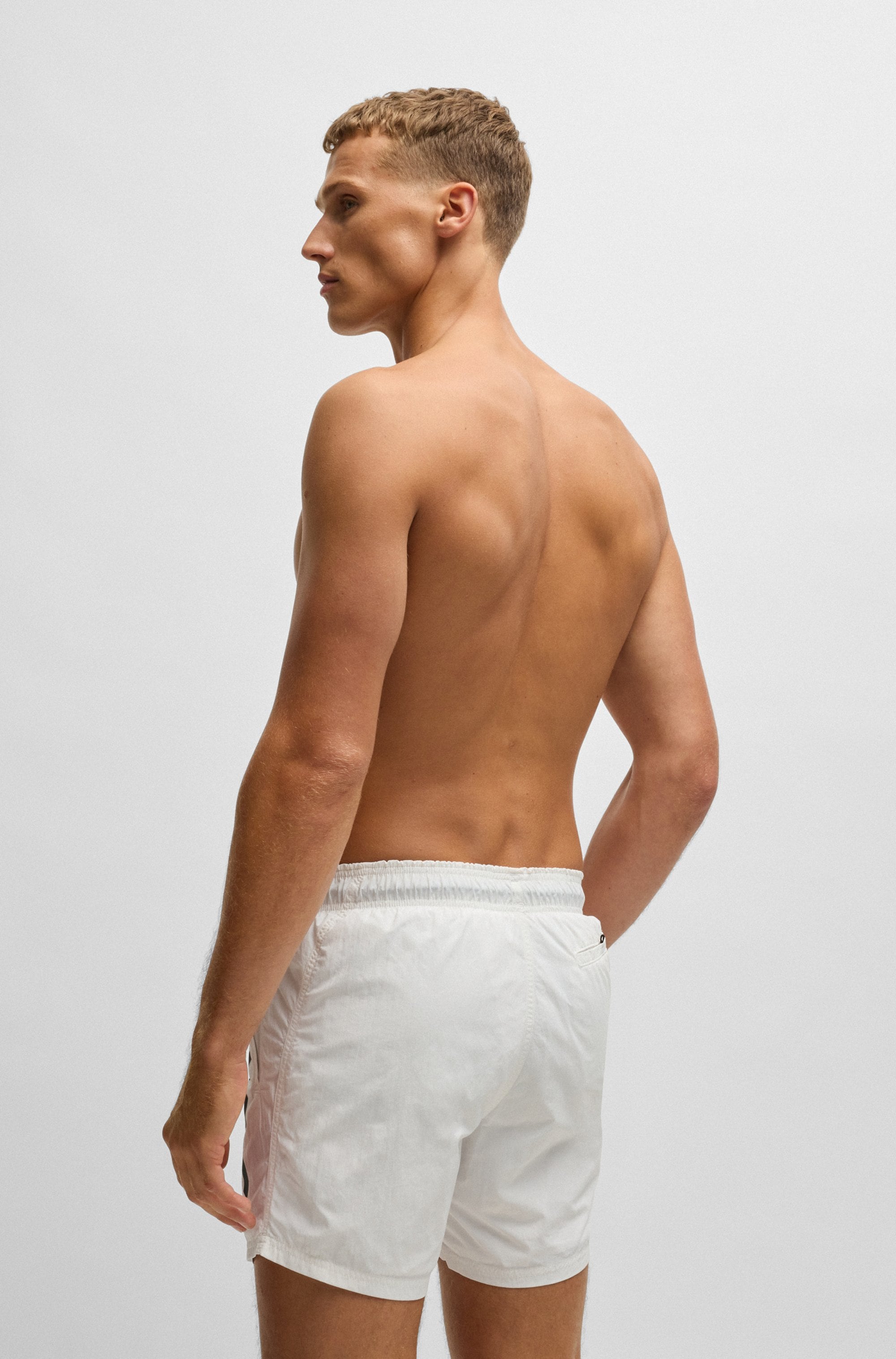 BOSS Badeshorts »Octopus« mit kontrastfarbenem BOSS Logo-Schriftzug auf dem Bein