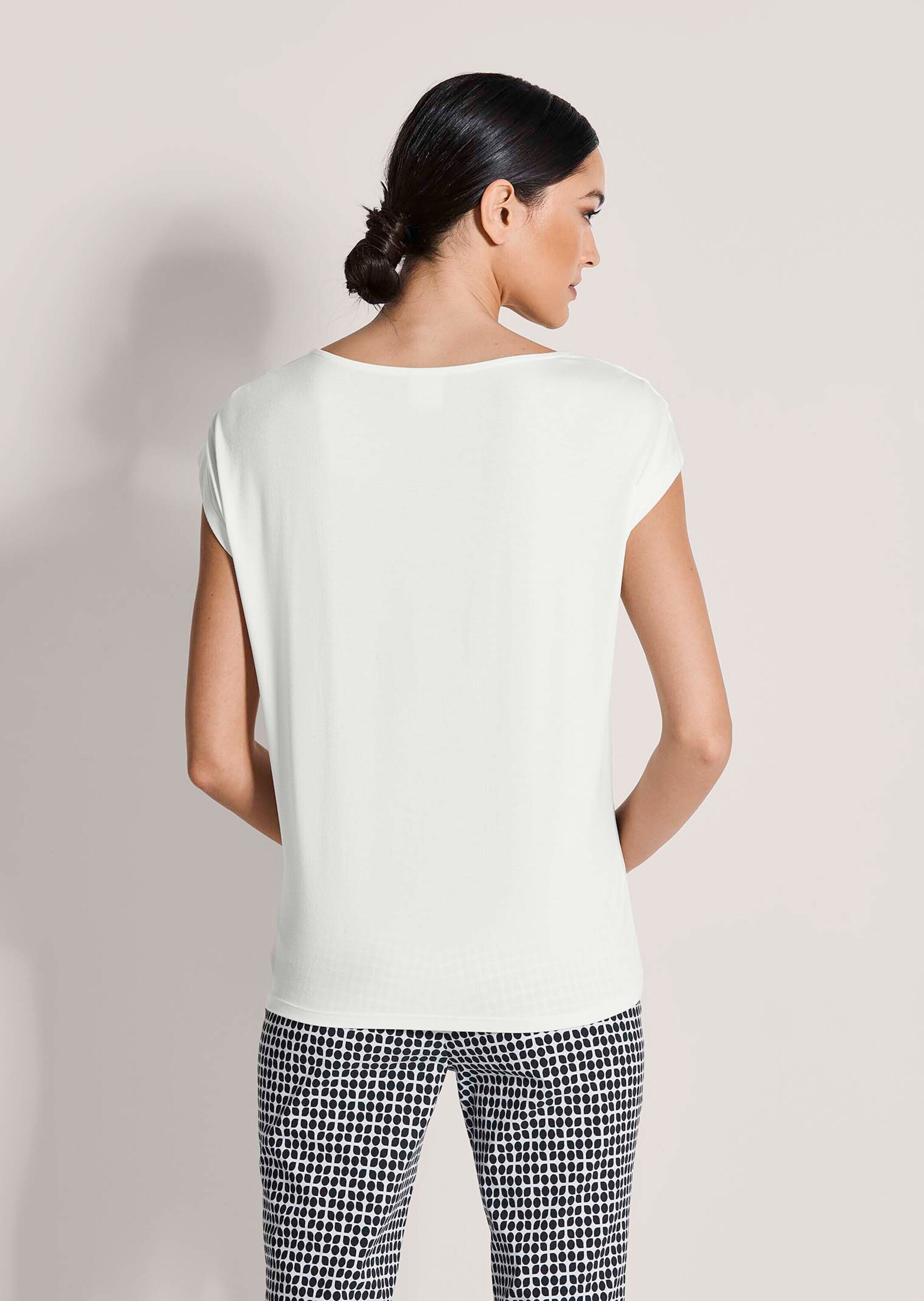 MADELEINE Kurzarmshirt »Jerseyshirt Basic-Shirt mit Rundhalsausschnitt« Überschnittene Schultern