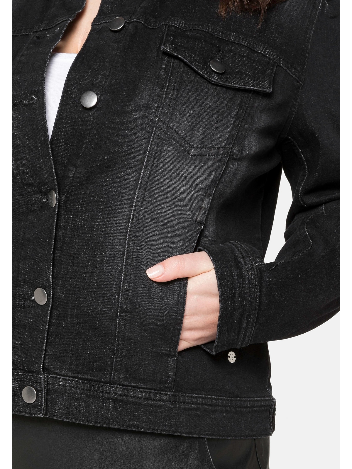 Jeansjacke für taillierter, verkürzter Kapuze, in | »Große Form Sheego Größen«, bestellen BAUR ohne