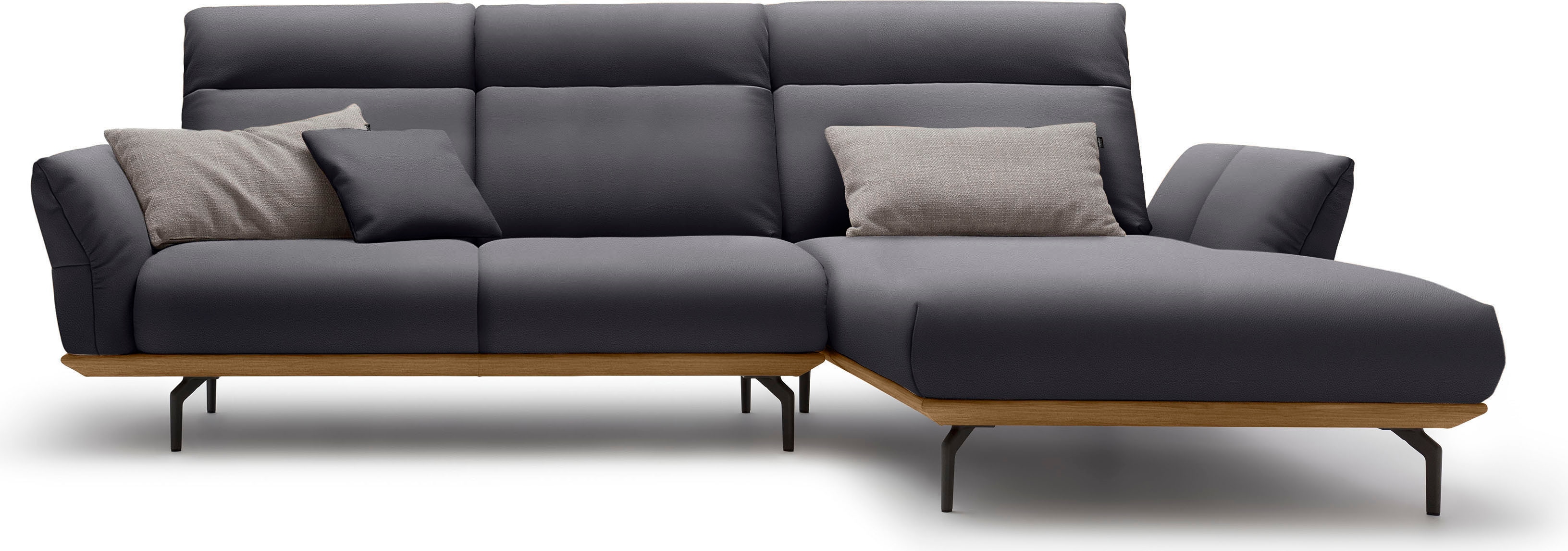 Creation BY ROLF BENZ Ecksofa "CR.460 Designsofa, verstellbare Rückenlehne, hochwertig & bequem" Sockel in Nussbaum, Winkelfüße in Umbragrau, Breite 298 cm