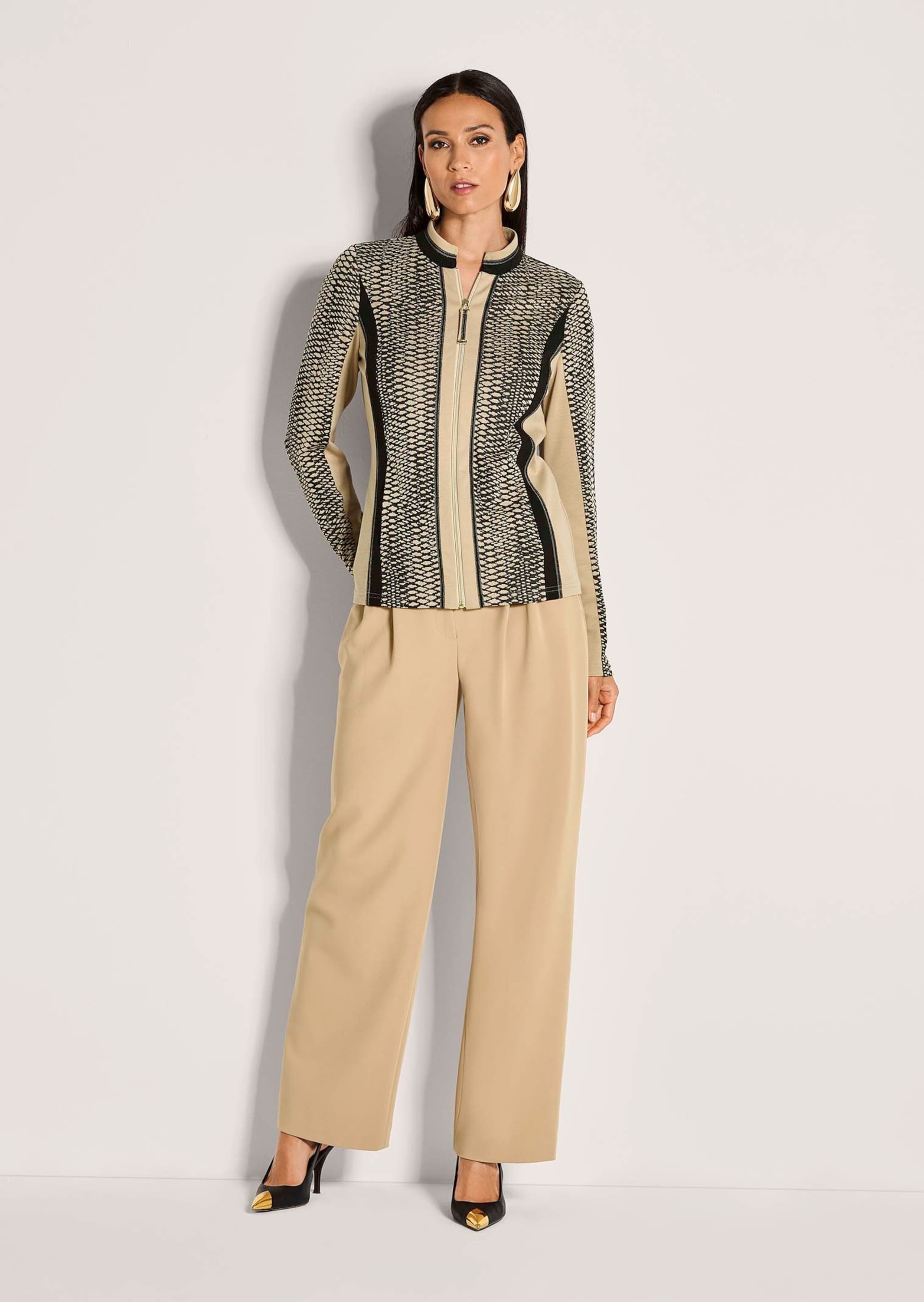 MADELEINE Jackenblazer "Jerseyblazer Moderner Businessblazer mit All-Over-P günstig online kaufen