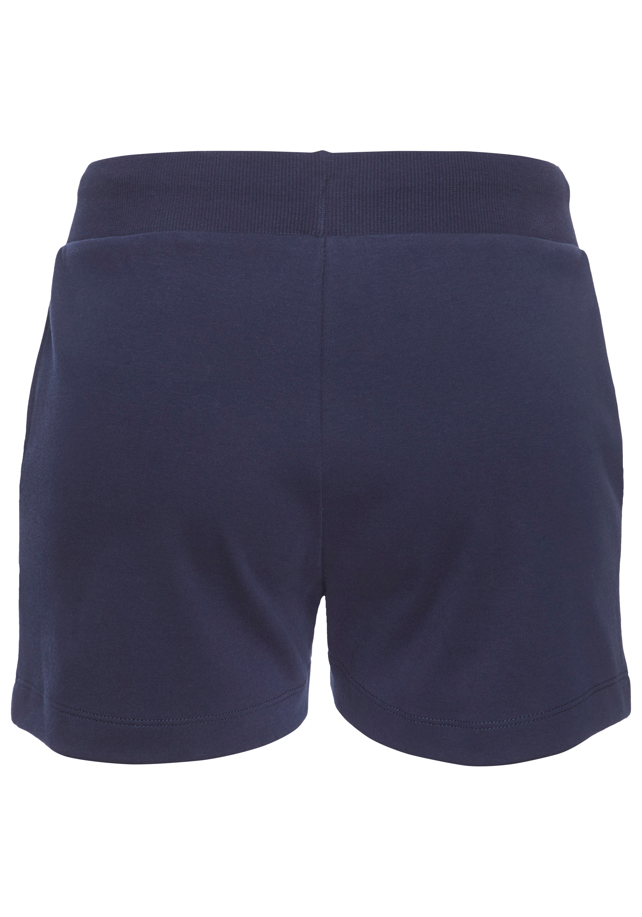 Bench. Loungewear Relaxshorts  mit kleiner glänzenden Logostickerei, Loungeanzug