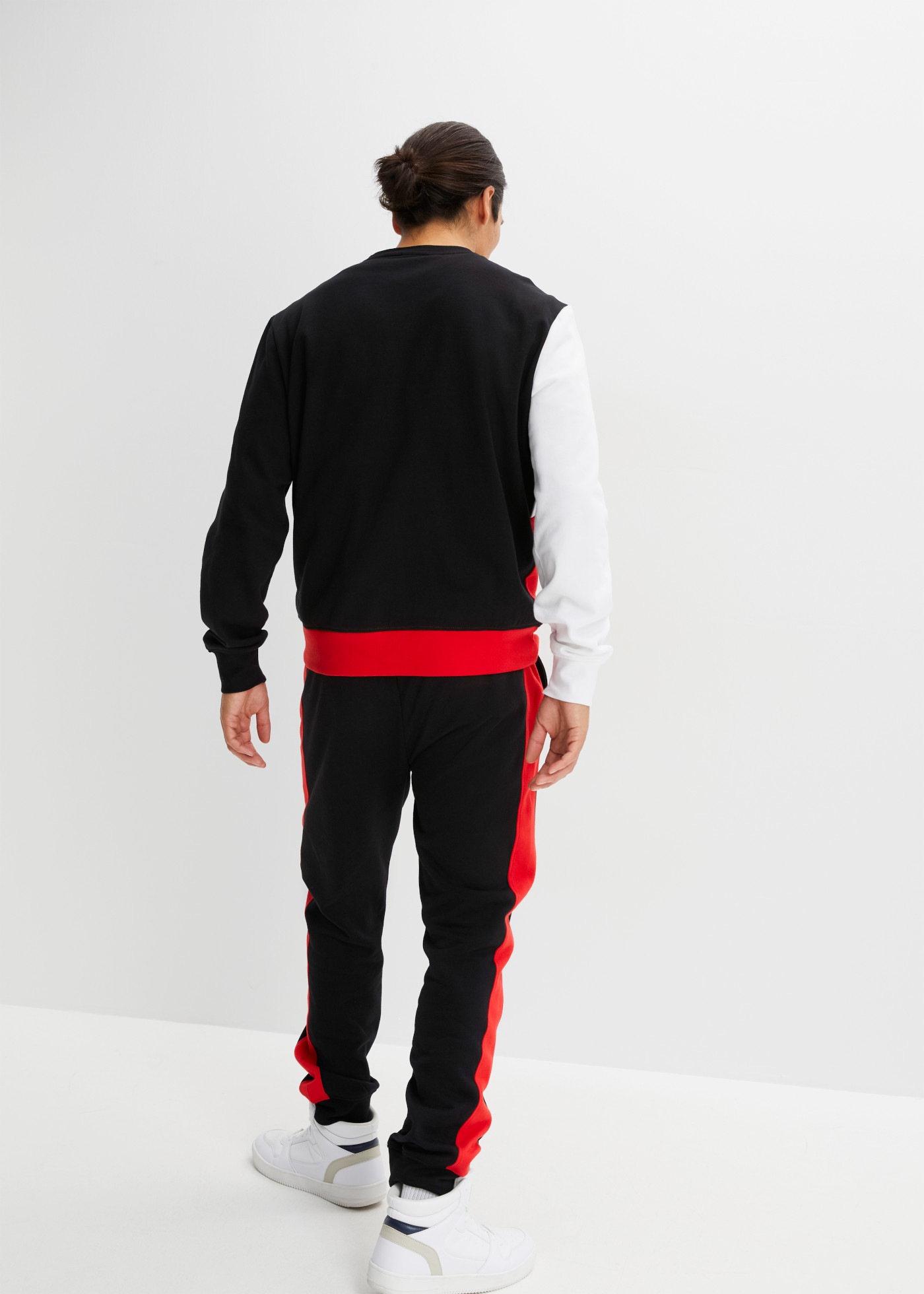 bonprix Jogginganzug mit Rundhals-Sweatshirt und Jogginghose, innen weich angeraut