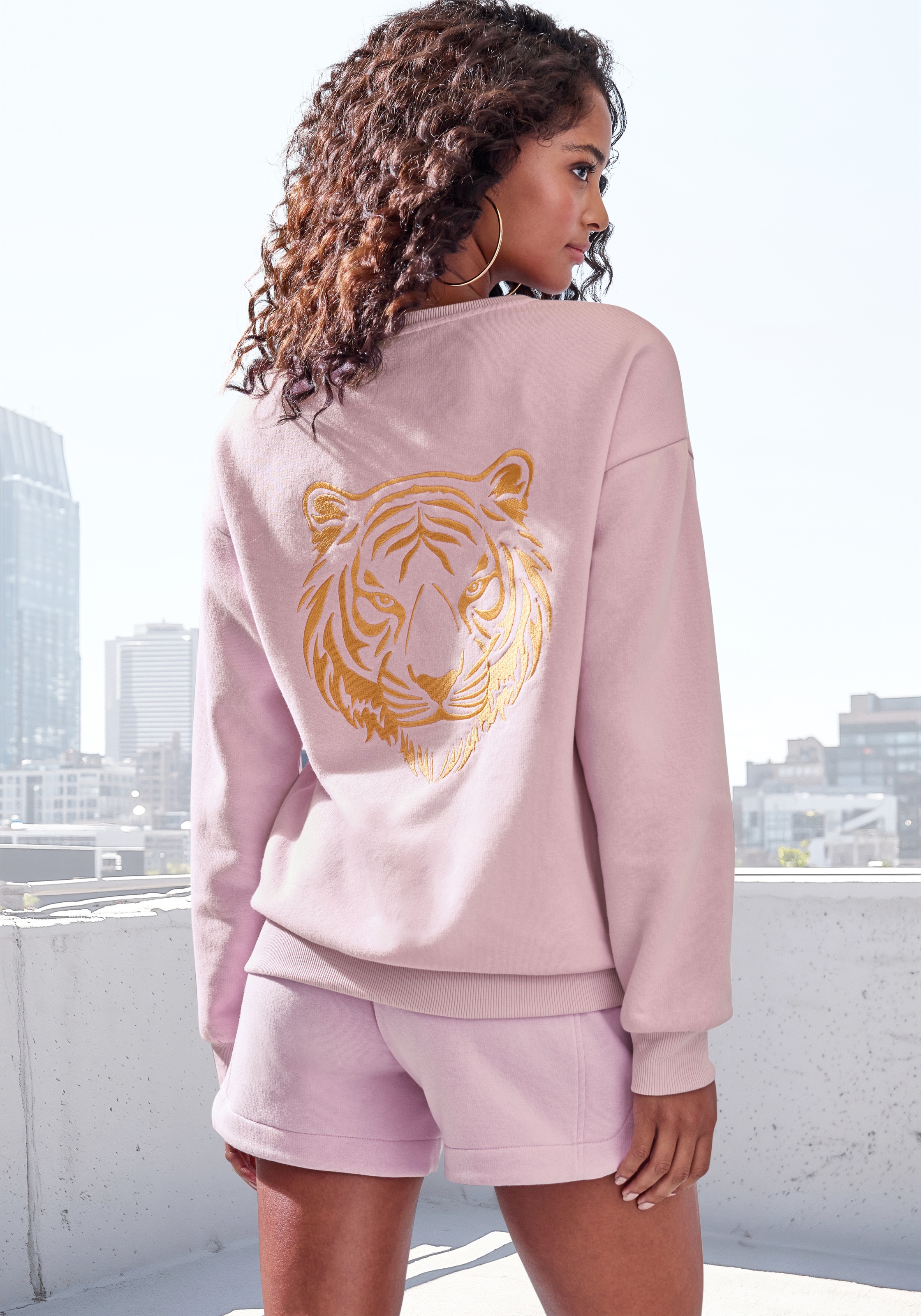 Thumbnail - Buffalo Sweater, mit toller Stickerei auf der Rückseite