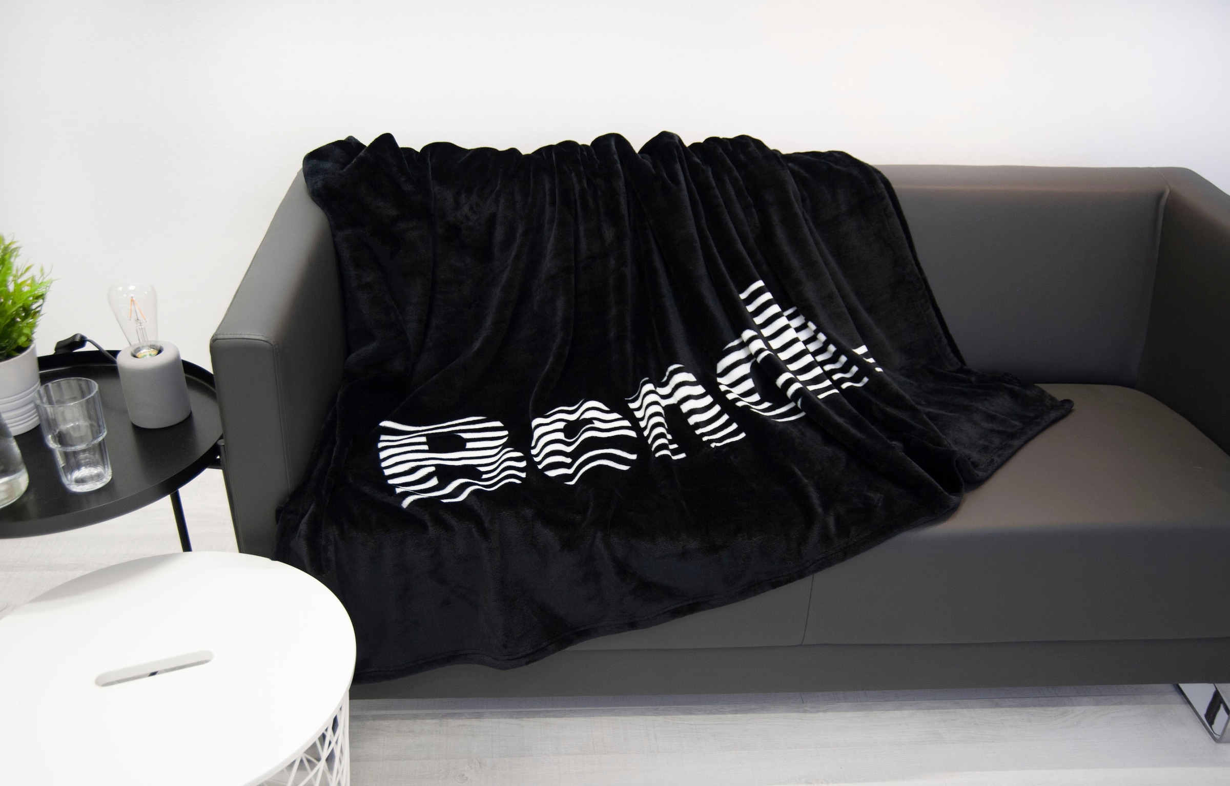 Bench. Wohndecke »Bench« samtweiche Wellsoft-Decke, Kuscheldecke