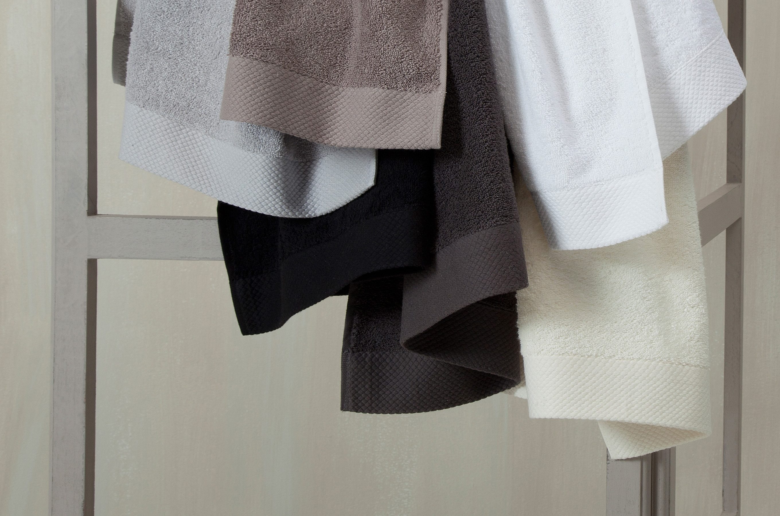 Thumbnail - Seahorse Duschtuch "Seahorse Pure" 100% superweiche Frotteebaumwolle, saugfähig, weich