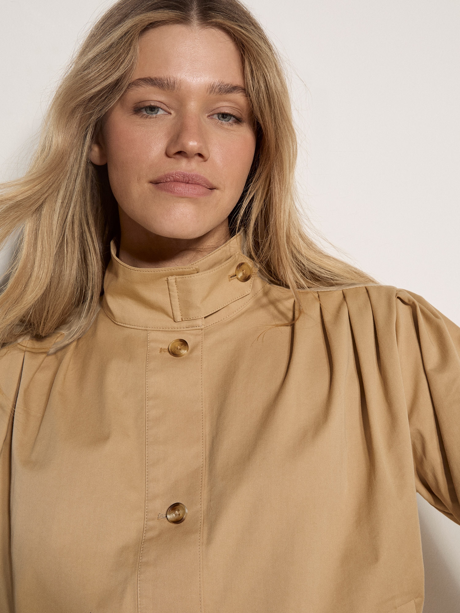 Apricot Kurzjacke »Baumwolljacke mit Stehkragen« mit Plissee