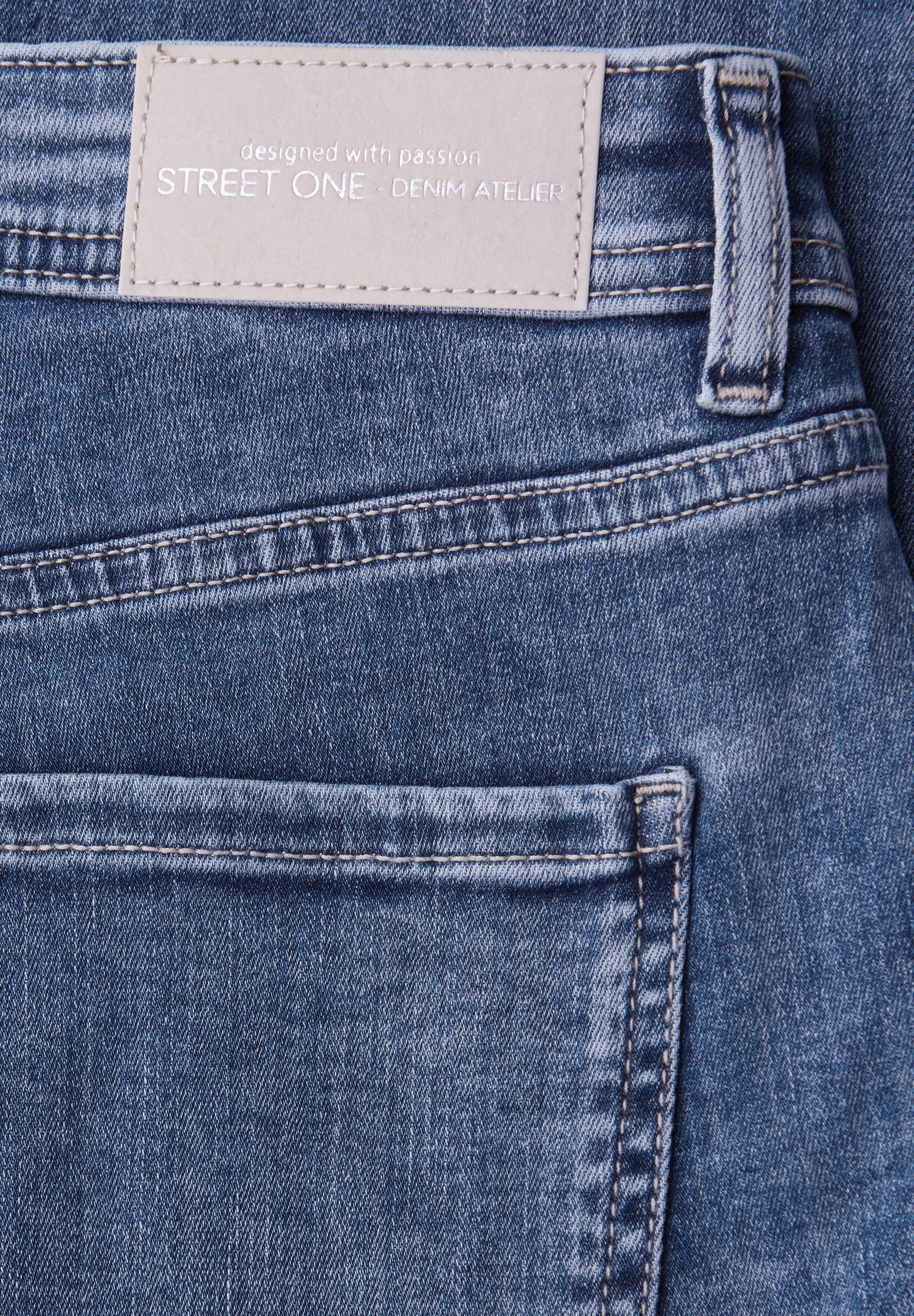 Slim-fit-Jeans STREET ONE, Damen, Gr. 33, Länge 30, medium blau washed, Jeans, 76% Baumwolle, 18% Lyocell, 4% Elastomultiester, 2% Elasthan, unifarben, lang, Jeans Slim-fit-Jeans, 5-Pocket-Style 3