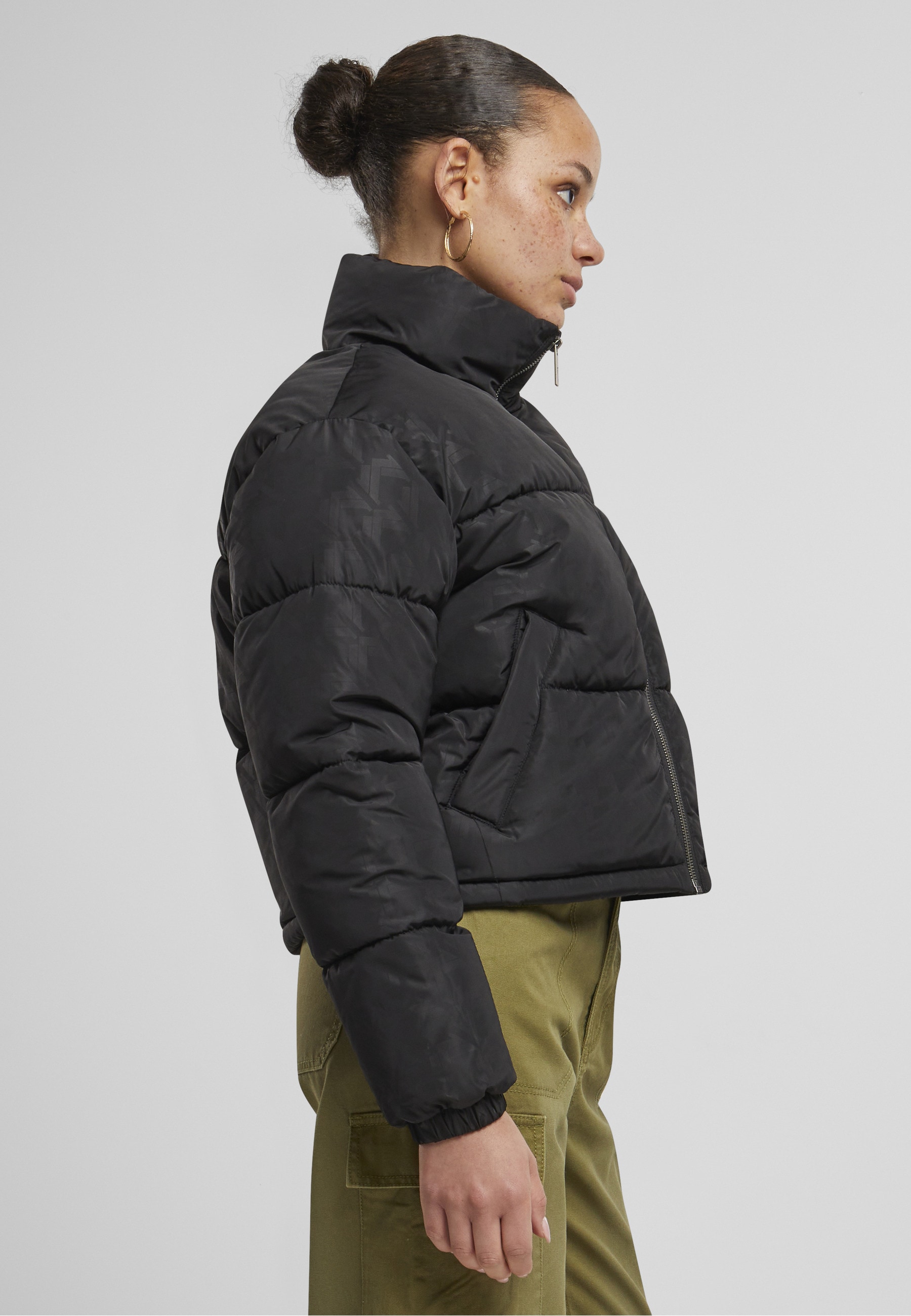 Karl Kani Winterjacke »Karl Kani Karl Kani OG AOP Crop Puffer Jacket« 1 Stk. tlg. ohne Kapuze