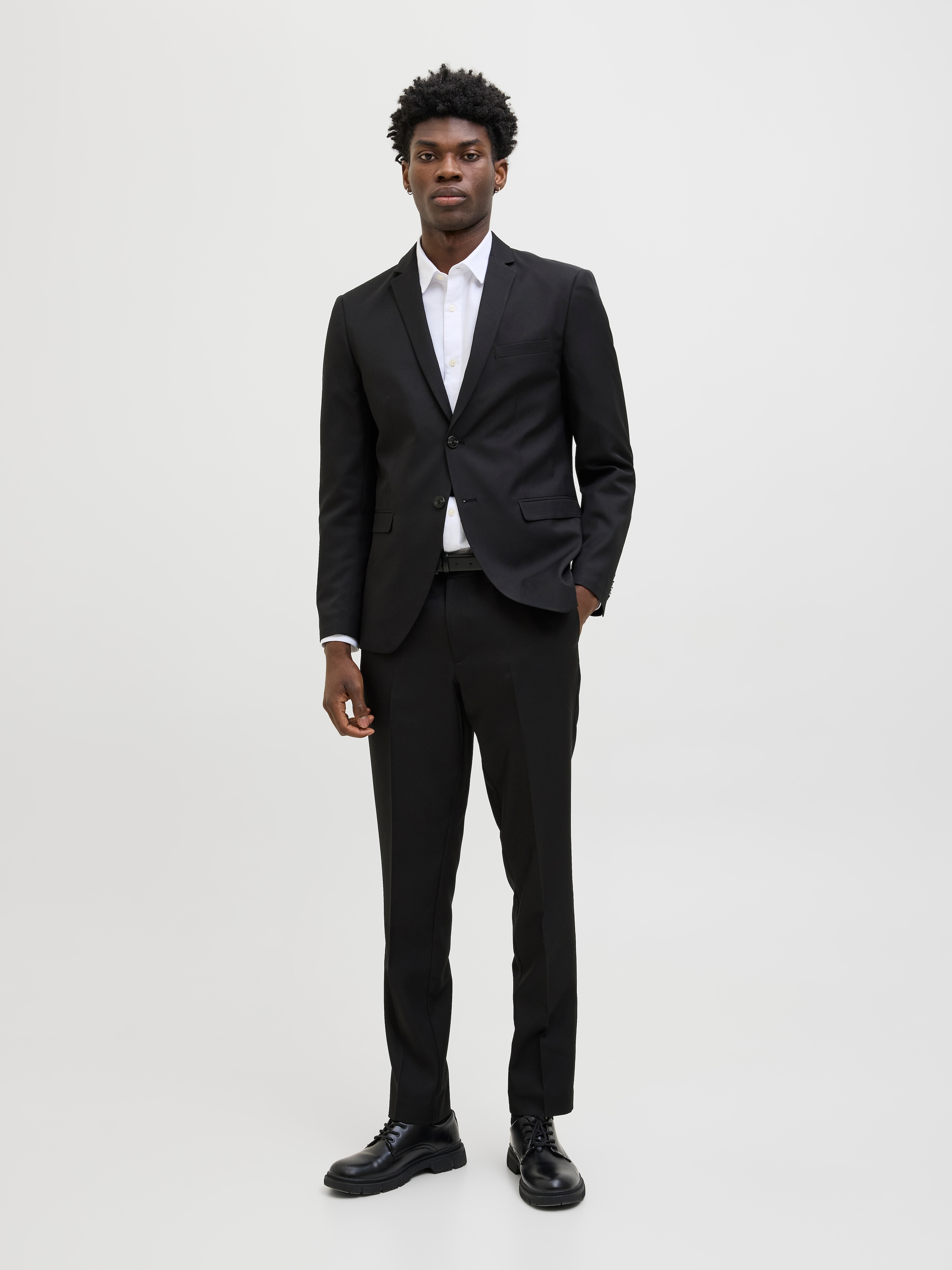 Jack & Jones Anzug "JPRCOSTA SUIT" Set, 2 tlg. sehr schmal aus Polyester, sehr schmale Passform, mit Reverskragen, Langarm-Sakko