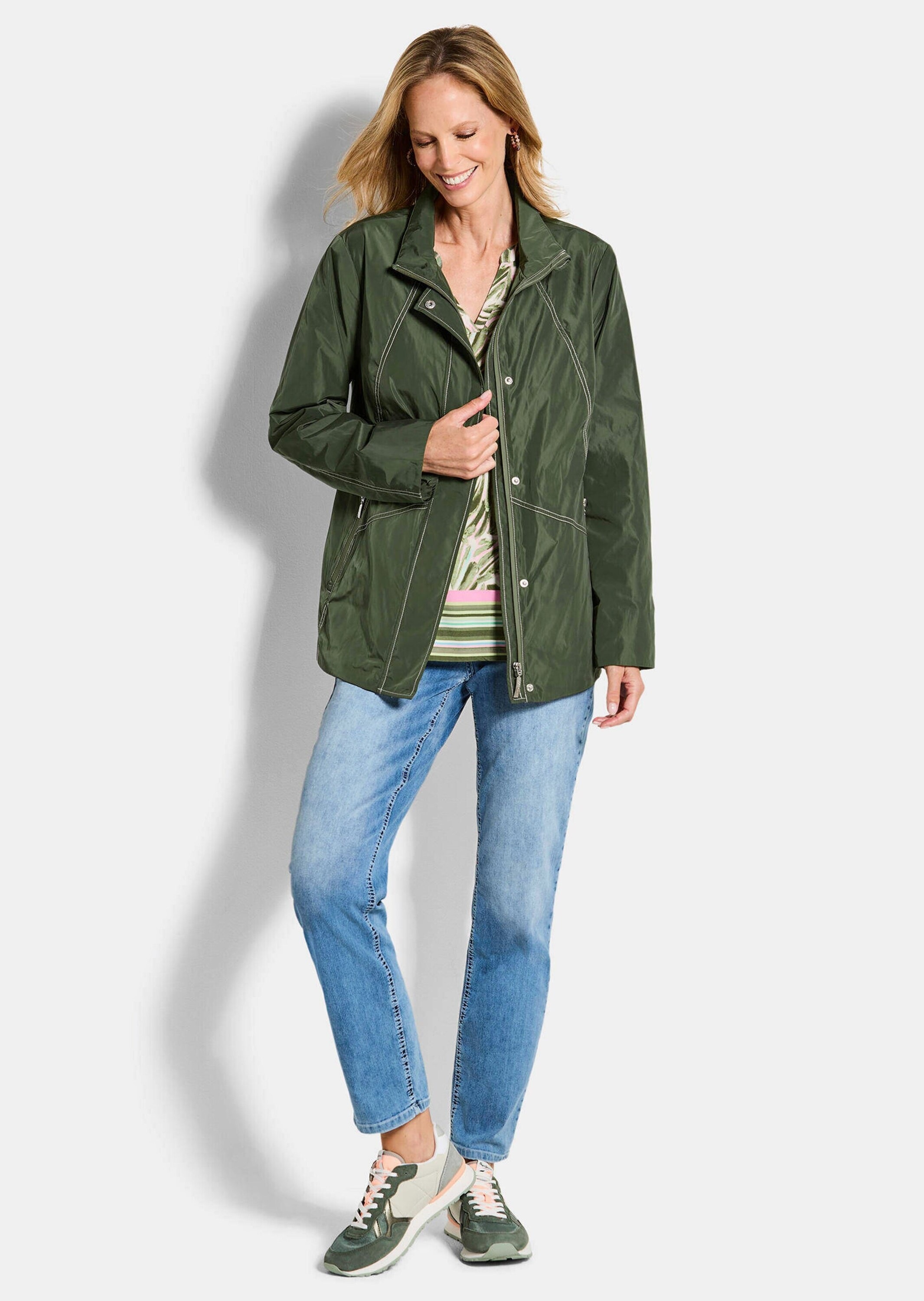 GOLDNER Kurzjacke "Outdoor-Jacke mit Kontrastnähten" Konztrastnähte, RV Tas günstig online kaufen