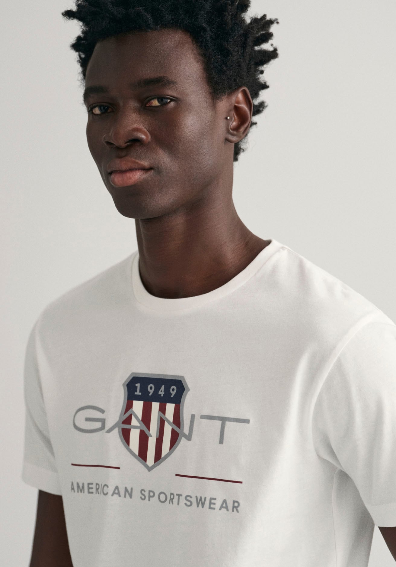 Gant T-Shirt »REG ARCHIVE SHIELD SS T-SHIRT«, mit Logodruck auf der Brust