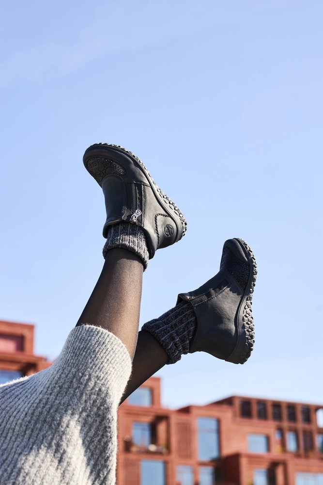 Rieker Schlupfboots »Ready2GO«, Stiefelette, Casual-Boots, Profilsohle, mit seitlichem Reißverschluss