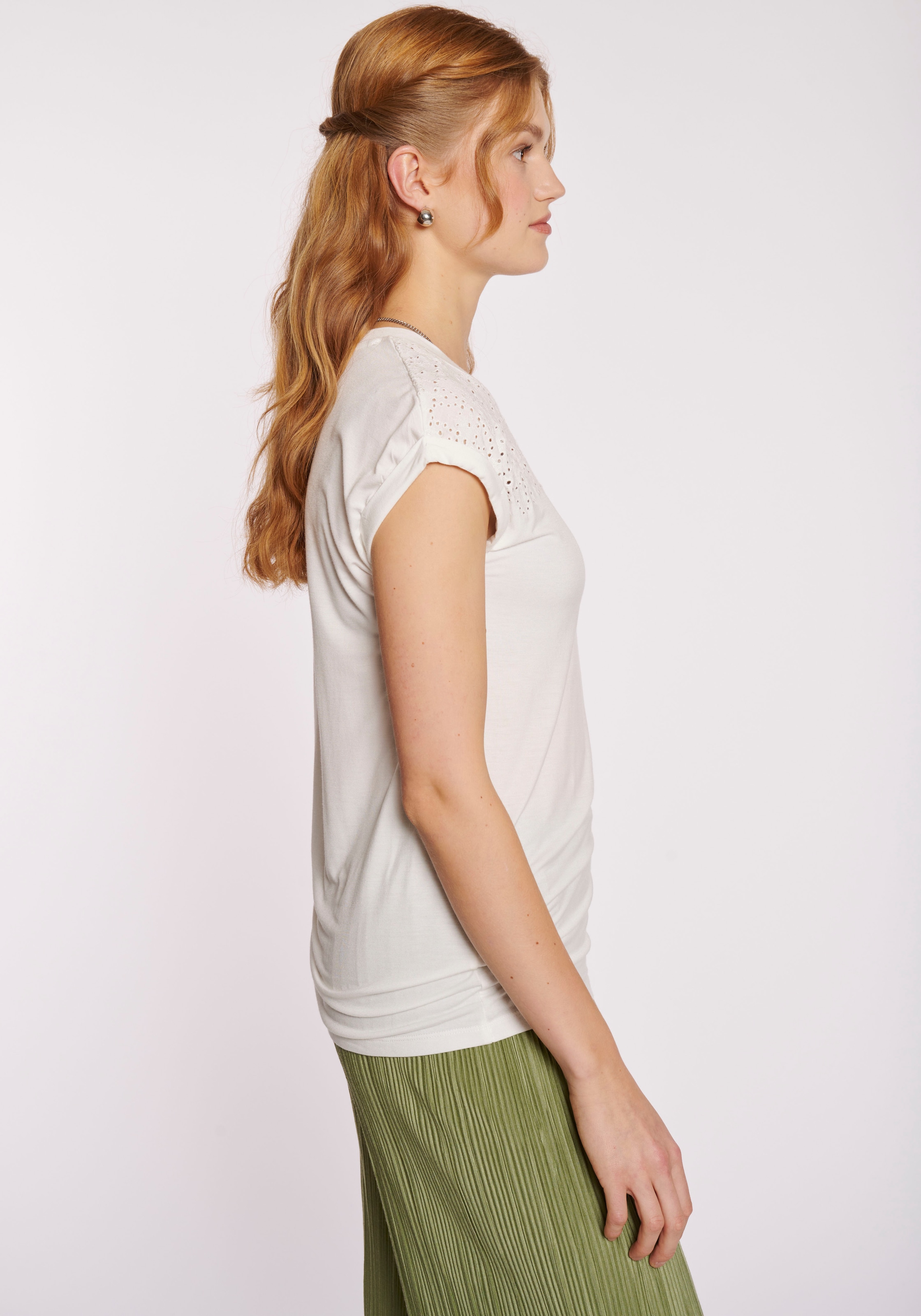 HaILY’S Kurzarmshirt »SS V TP Li44lly«, mit Lochstickerei