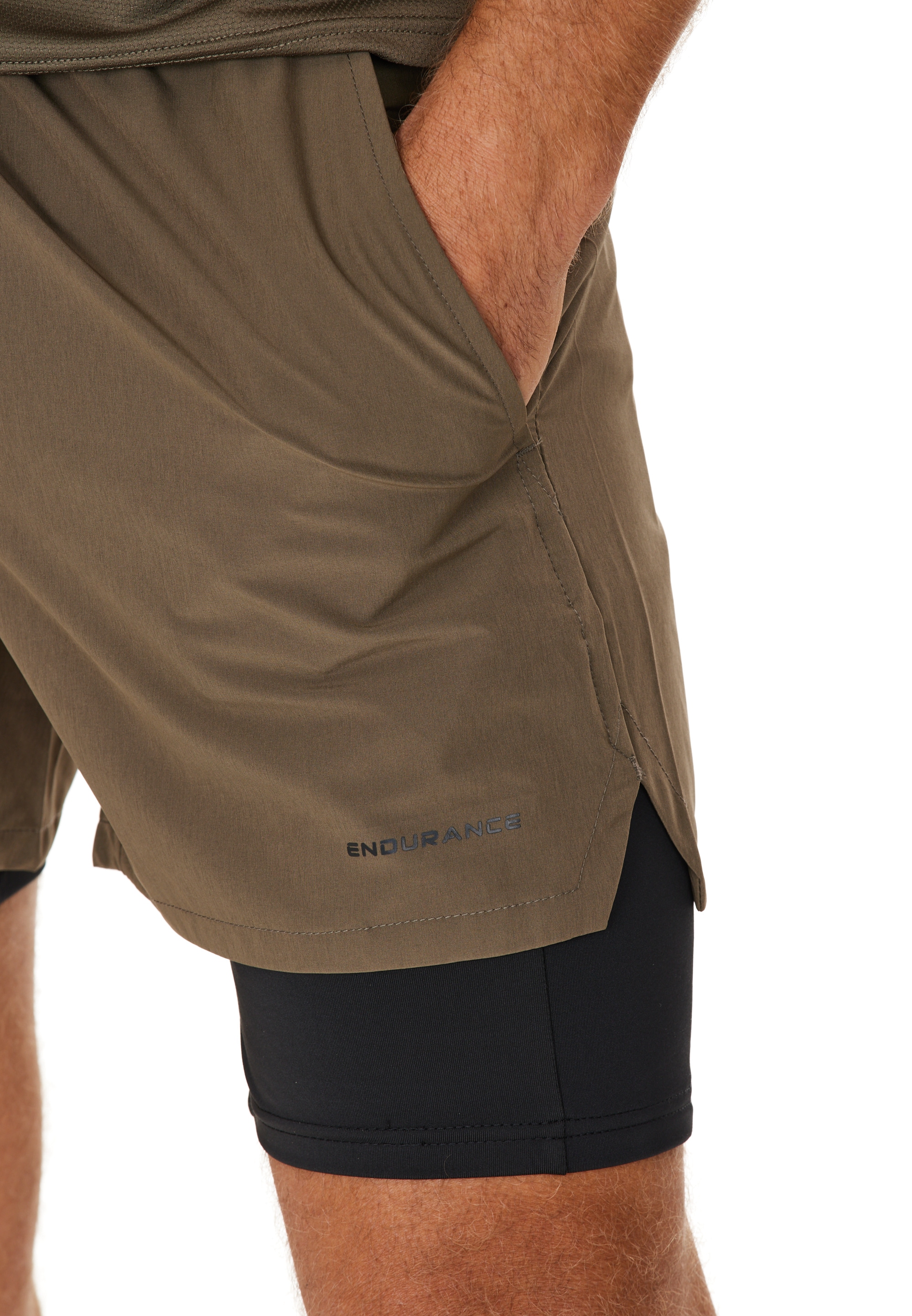 ENDURANCE Shorts »Jaivil«, mit temperaturregulierender Technologie