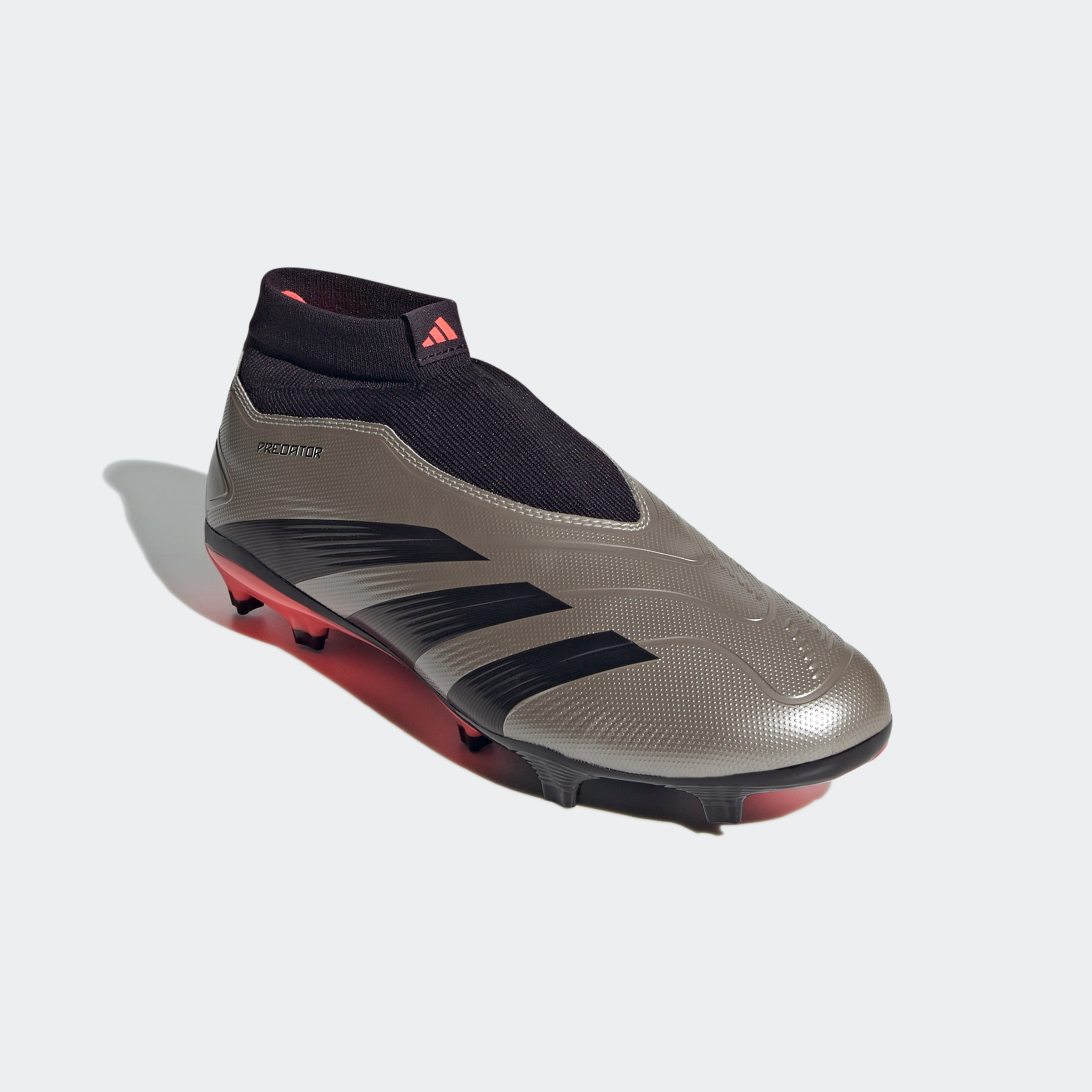 Adidas predator 2018 laceless hotsell