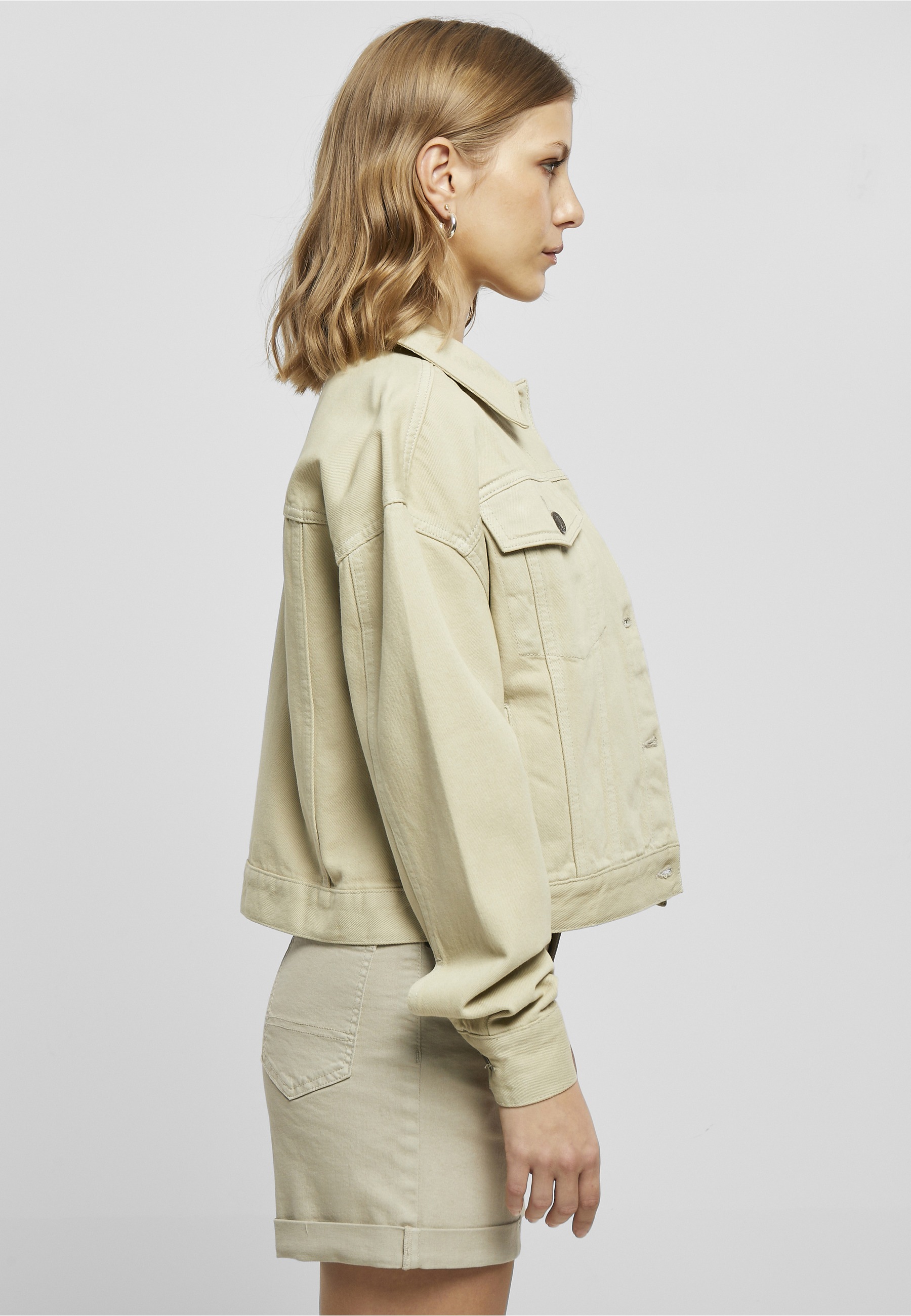 URBAN CLASSICS Jeansjacke »Urban Classics Damen Ladies Oversized Colored Denim Jacket« 1 Stk. tlg. ohne Kapuze