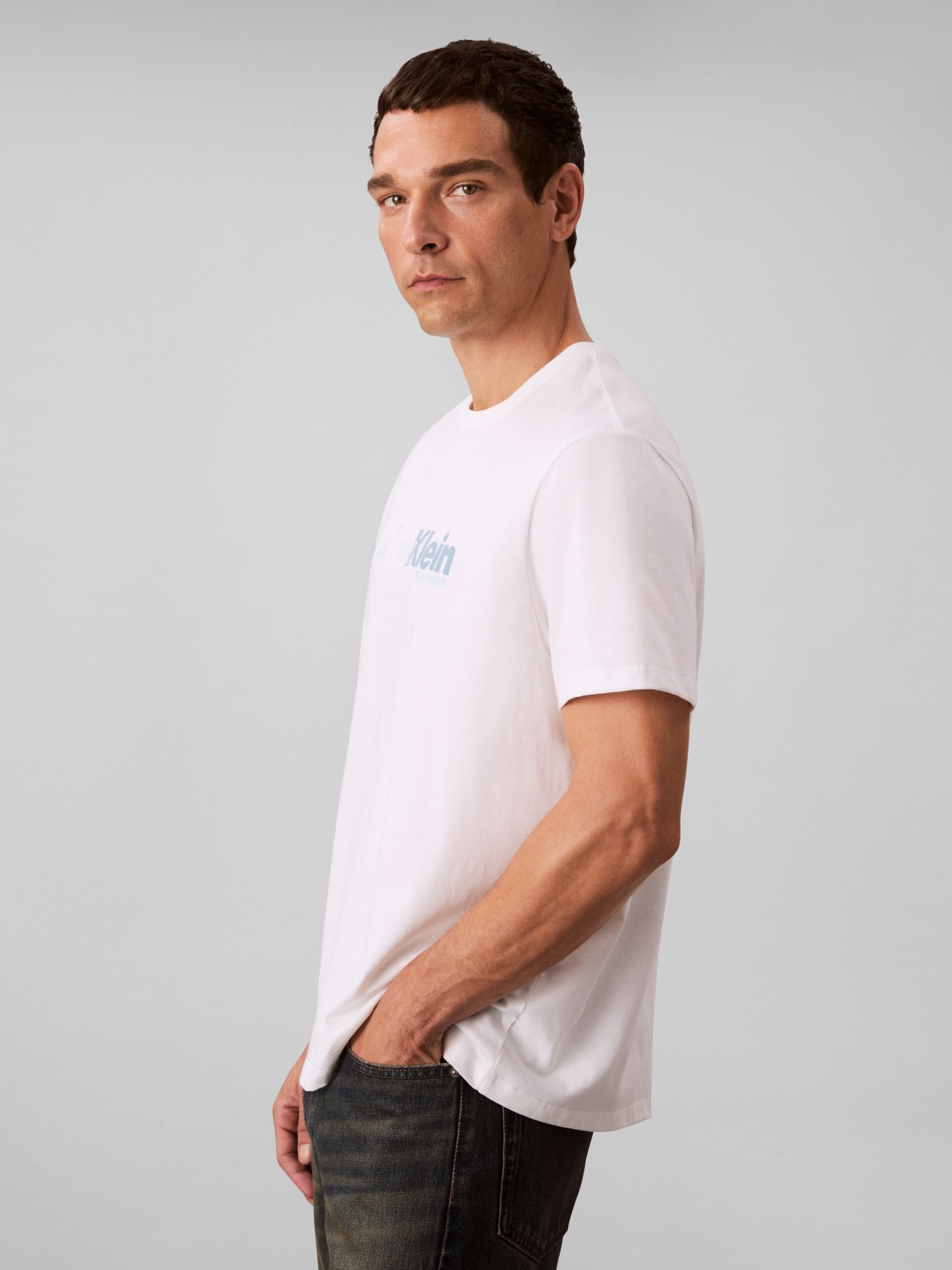 Calvin Klein T-Shirt »SS 20S EU CALVIN CURSIVE GRAPHIC«, Mit Rundhalsausschnitt, regular fit
