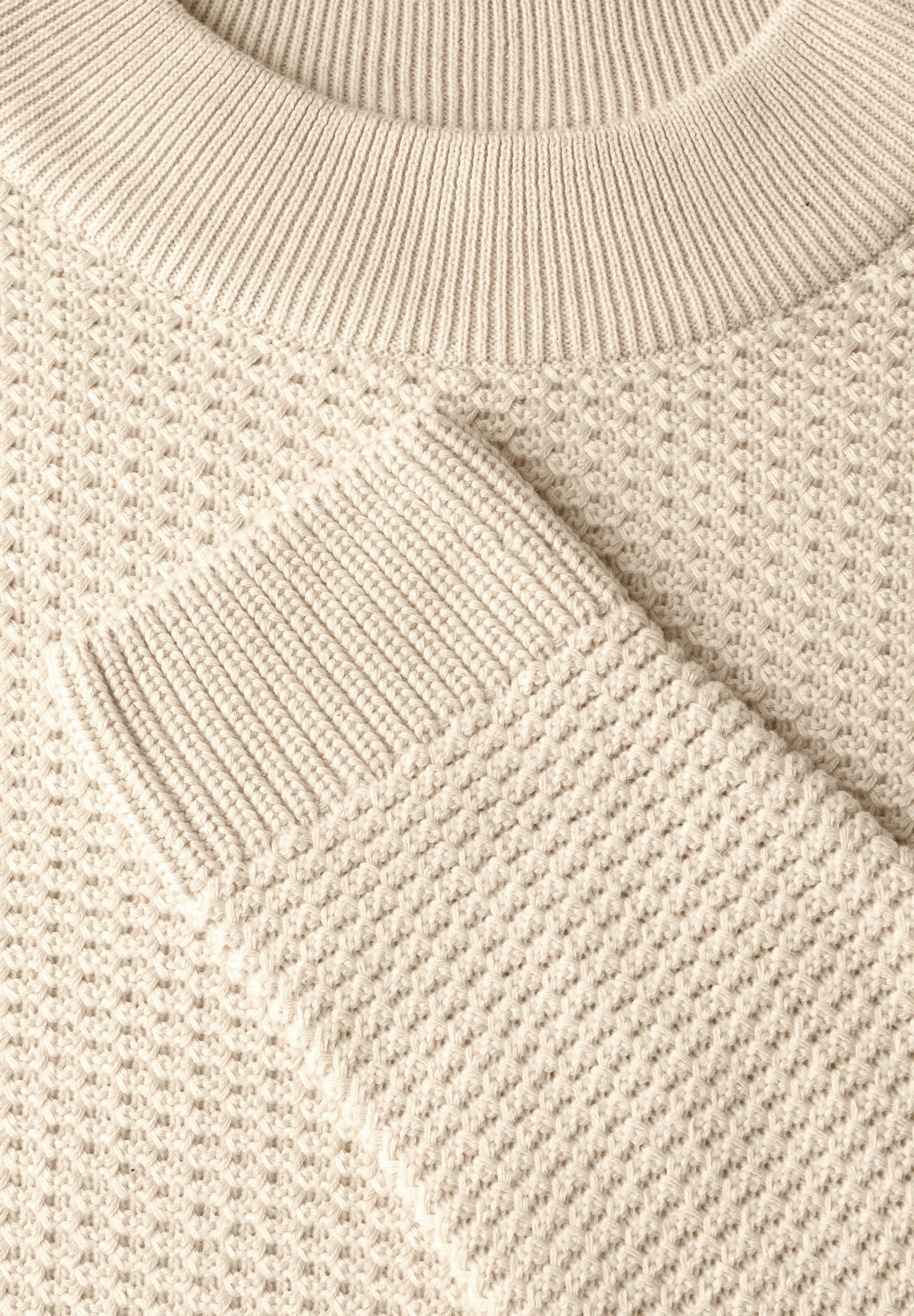 Cecil Strickpullover, bestehend aus einem Materialmix