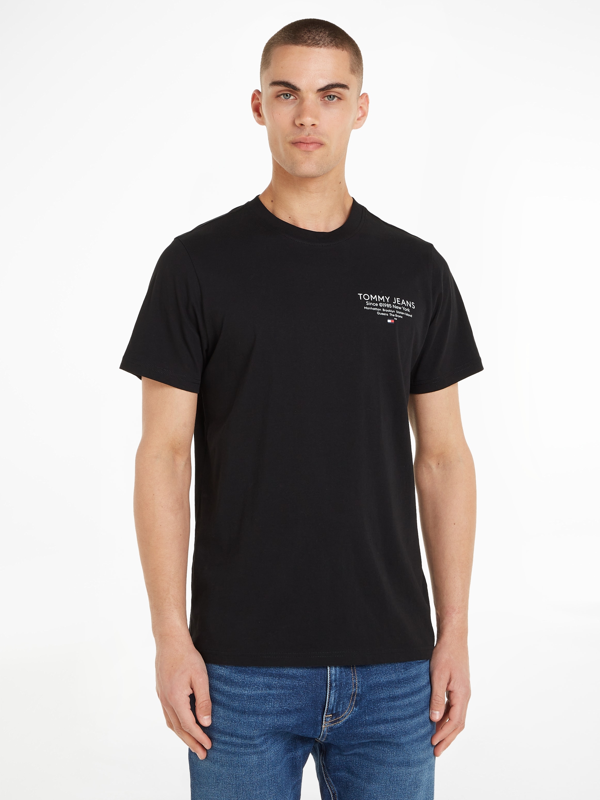 T-Shirt »TJM SLIM ESSTNL GRAPHIC TEE EXT«, mit Tommy Jeans Logodruck
