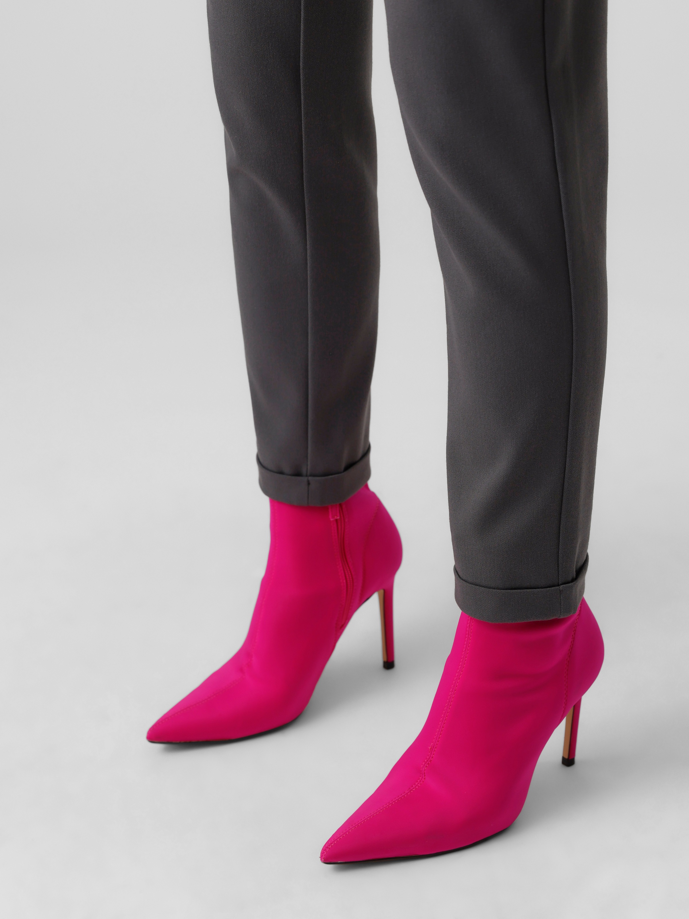 Vero Moda Anzughose "VMMAYA MR LOOSE SOLID PANT NOOS" knöchelfreie Form mit günstig online kaufen