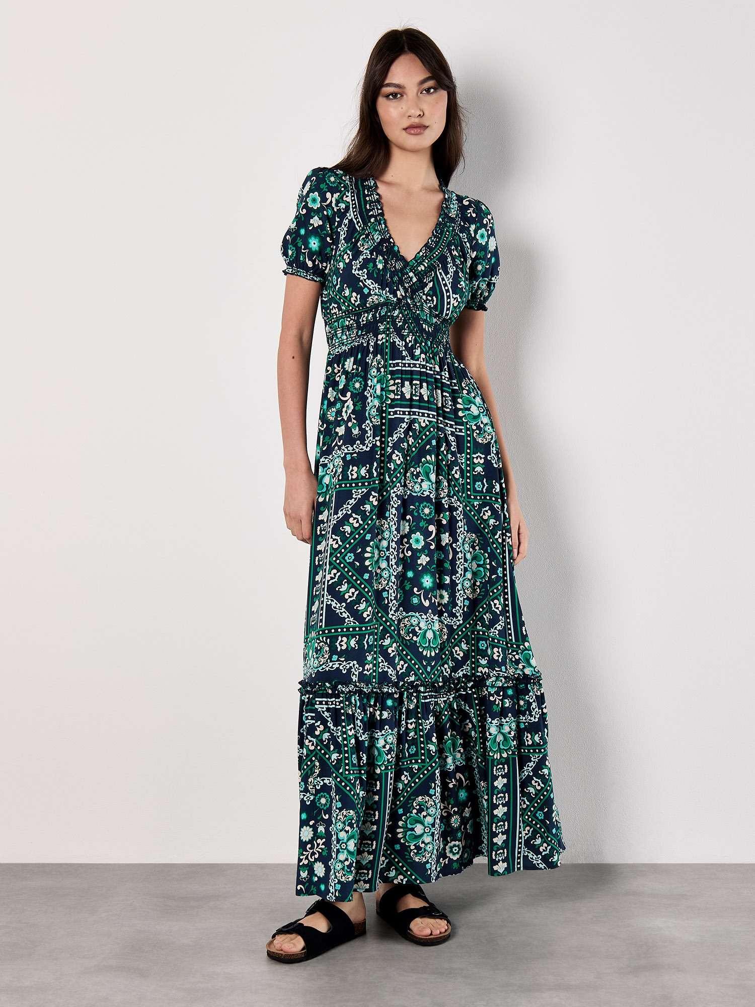 Apricot Druckkleid "Gemustertes Maxikleid" mit Smokband und Volant