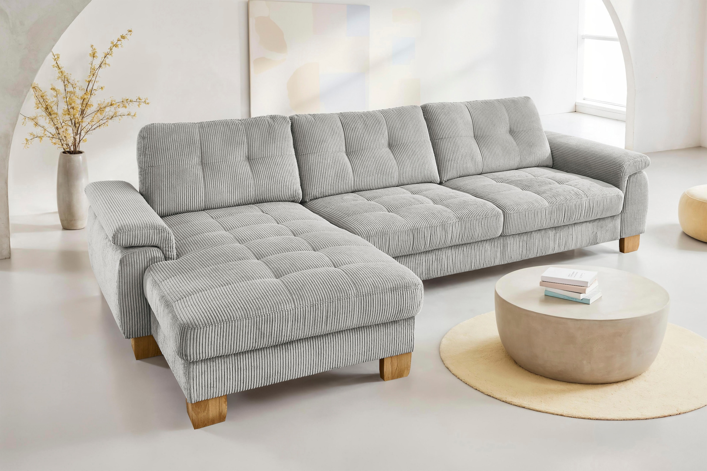Die PlanBar Ecksofa »PP-LA19101 L-Form, Breite 316 cm« wahlweise mit Bettfunktion und verstellbaren Kopfstützen, in Cord