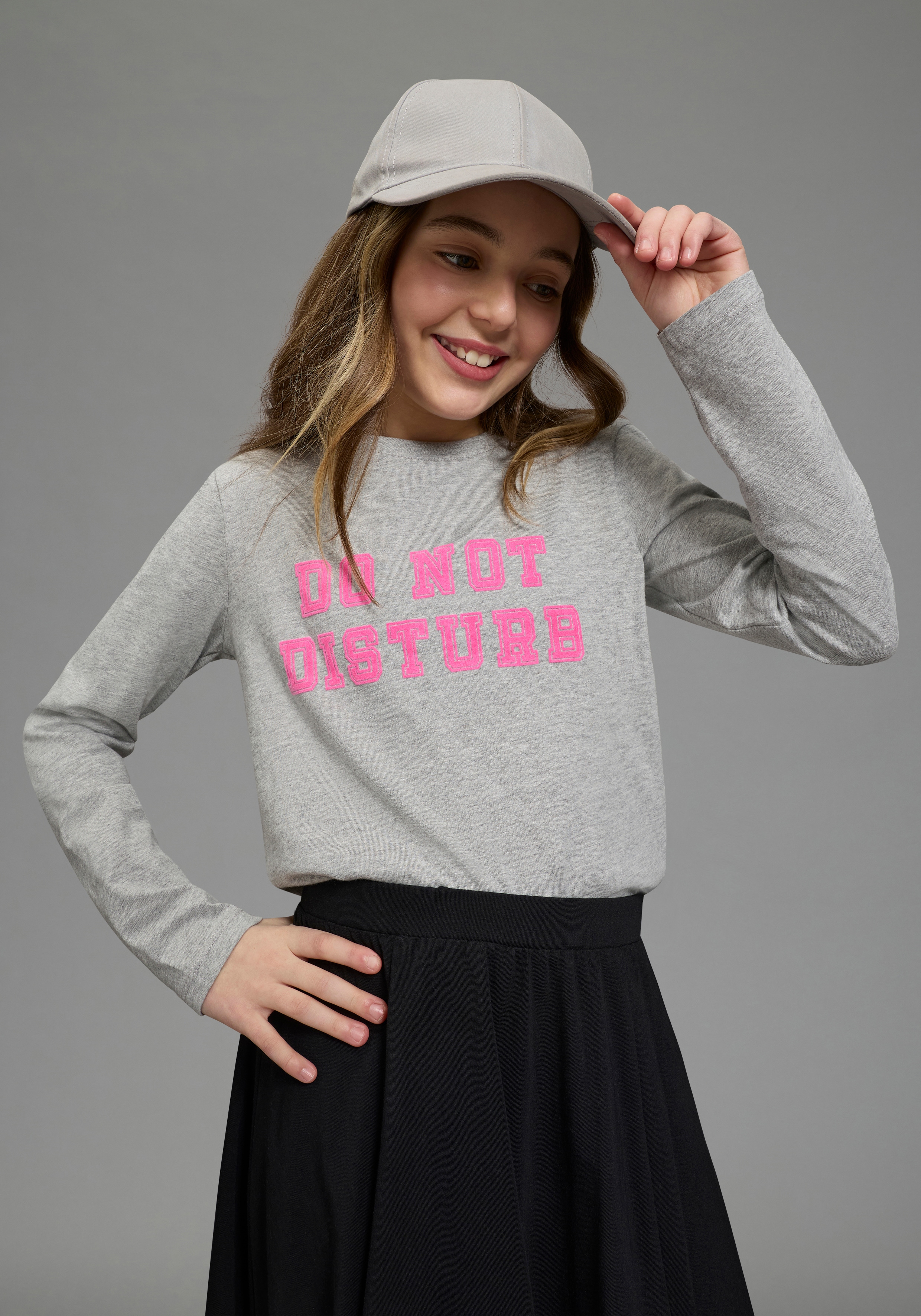 KIDSWORLD Langarmshirt "Cooler Spruch: DO NOT DISTURB - Nicht stören" modischer Stil, Langarm, bedruckte Optik mit Statements