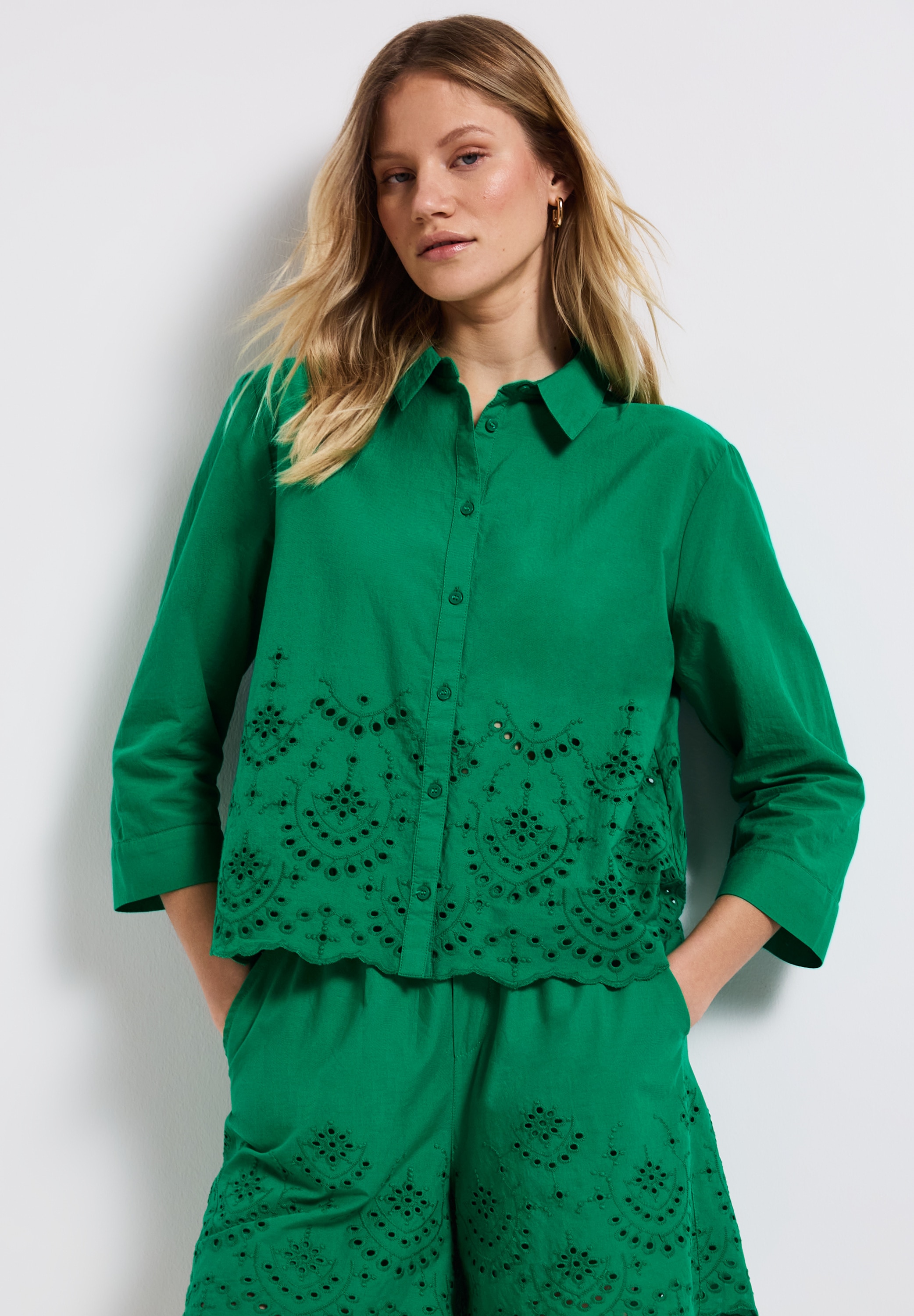 STREET ONE Hemdbluse, mit Stickerei und Knopfleiste
